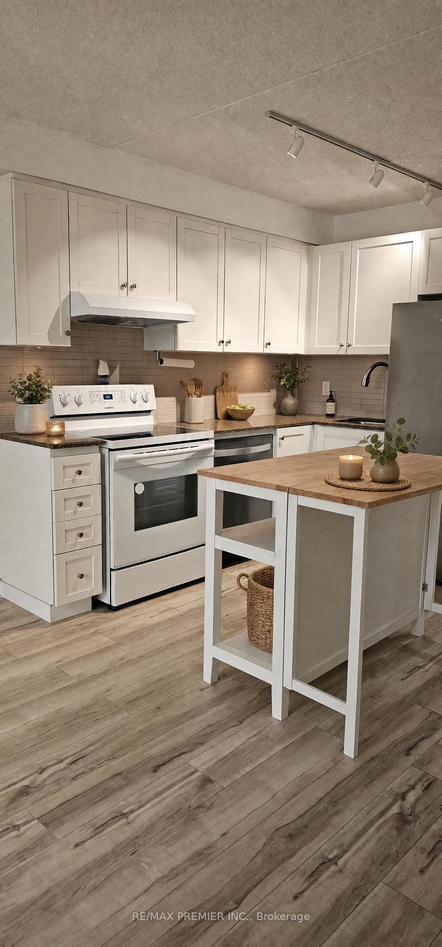 Photo of Unit 307, 2737 Keele Street