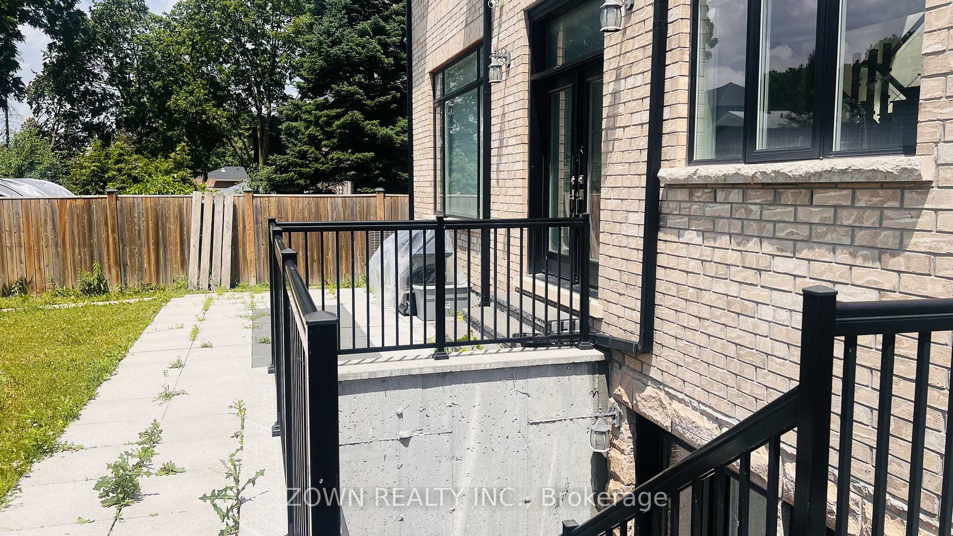 Photo 11 of Unit Basement, 736 Hillview Crescent, Pickering, West Shore — HOMEH