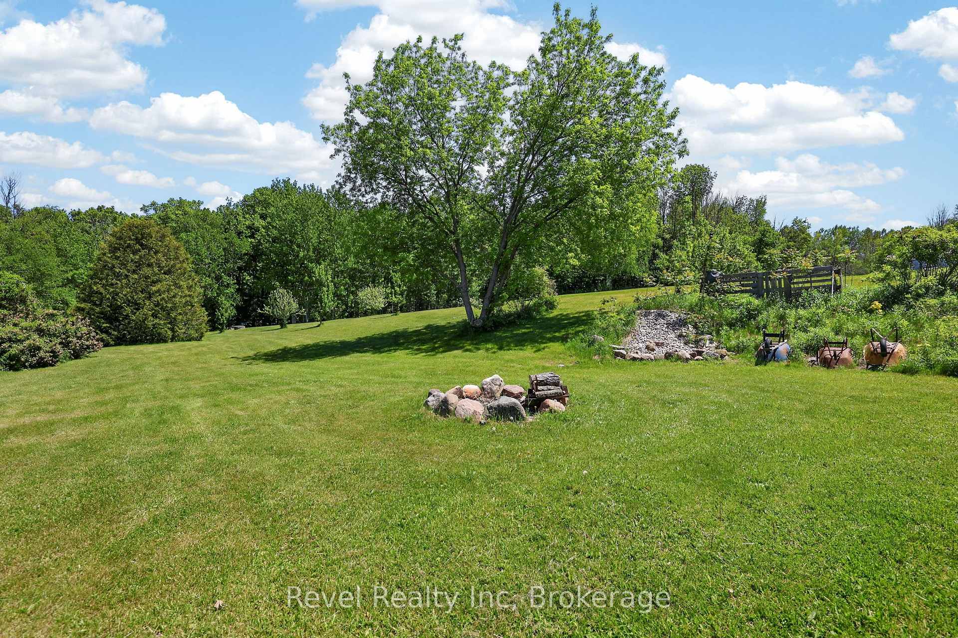 Photo 40 of 2391 Rumney Road, Tay, Rural Tay — HOMEH