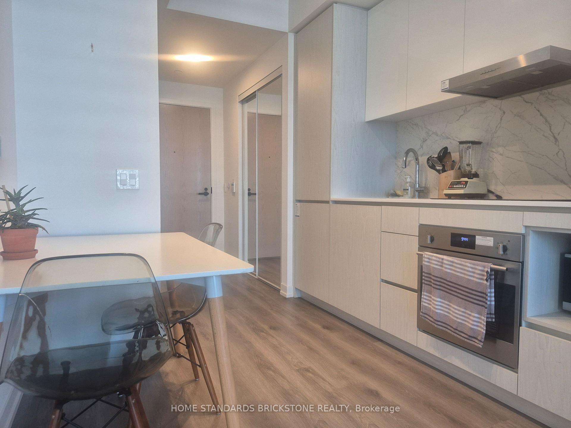 Photo 2 of Unit 3716, 28 Interchage Way W, Vaughan, Vaughan Corporate Centre — HOMEH