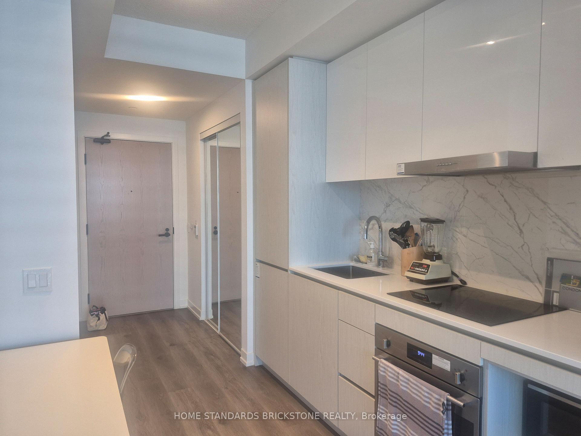 Photo 3 of Unit 3716, 28 Interchage Way W, Vaughan, Vaughan Corporate Centre — HOMEH