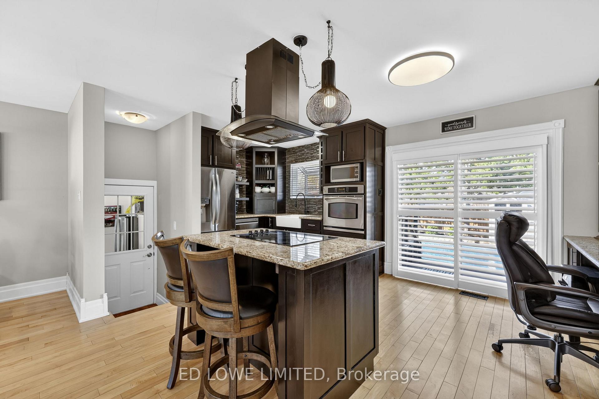 Photo 15 of 7 Howard Crescent, Barrie, Wellington — HOMEH