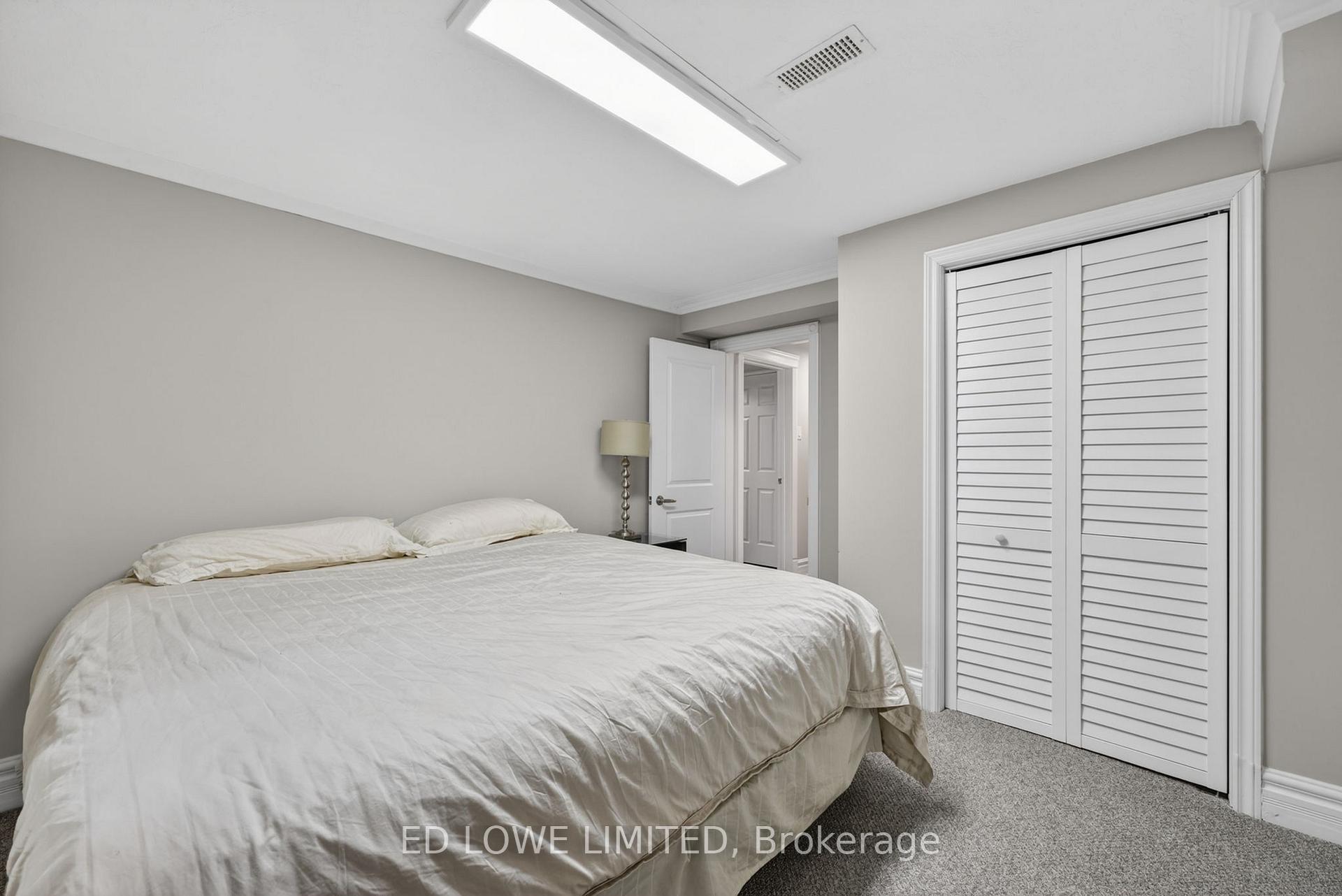 Photo 31 of 7 Howard Crescent, Barrie, Wellington — HOMEH