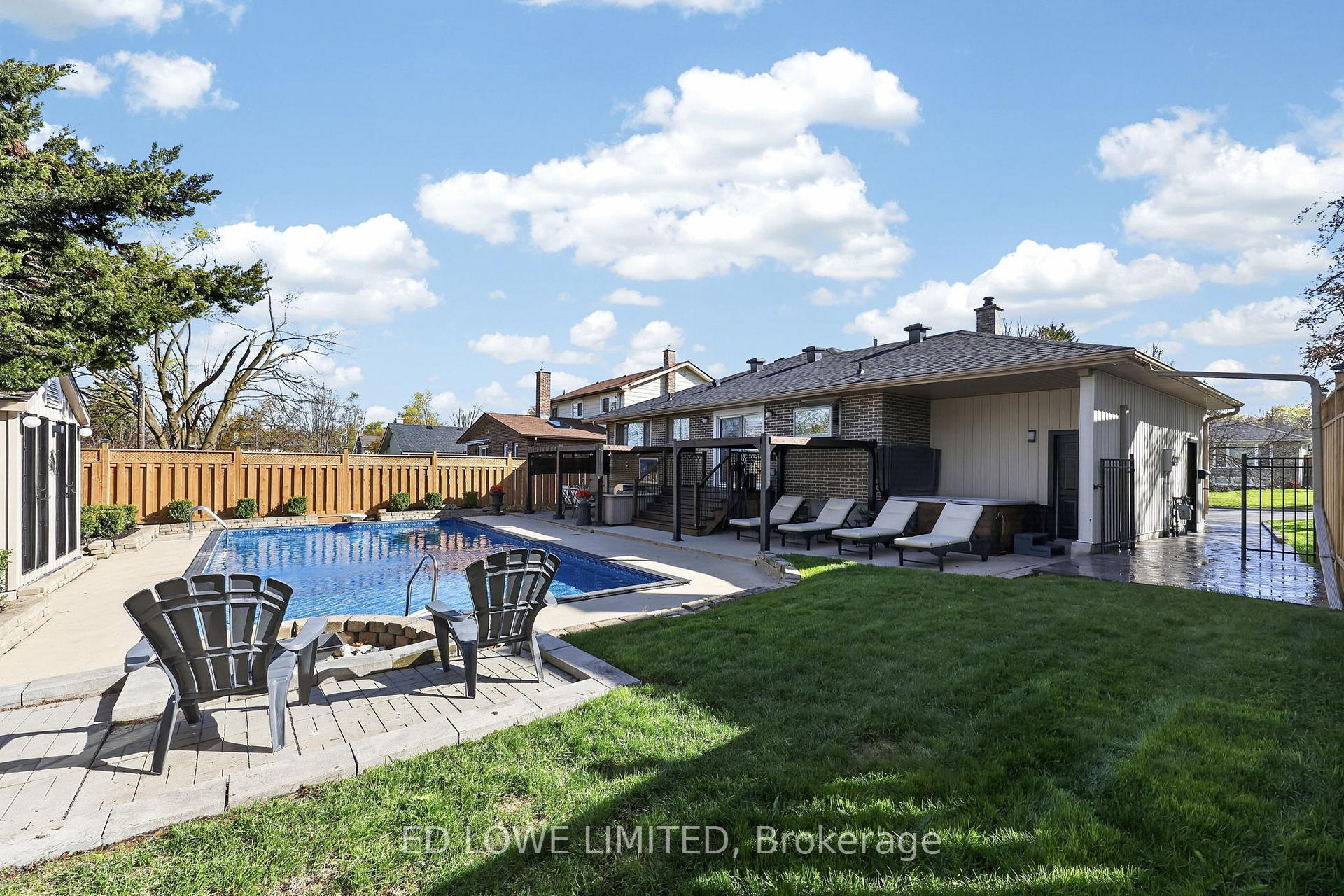 Photo 50 of 7 Howard Crescent, Barrie, Wellington — HOMEH