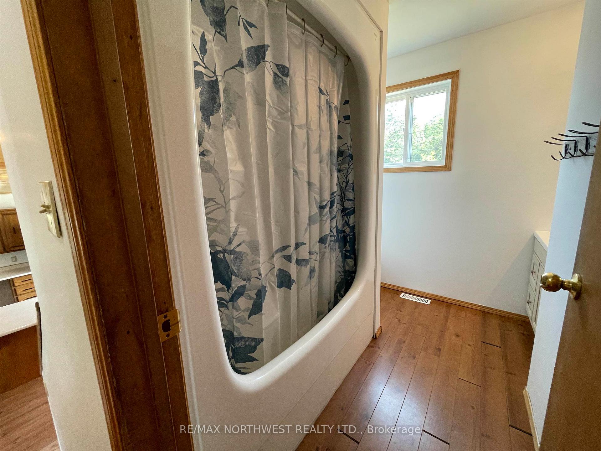 Photo 14 of 62 Bedworth Road, Dryden, Barclay — HOMEH