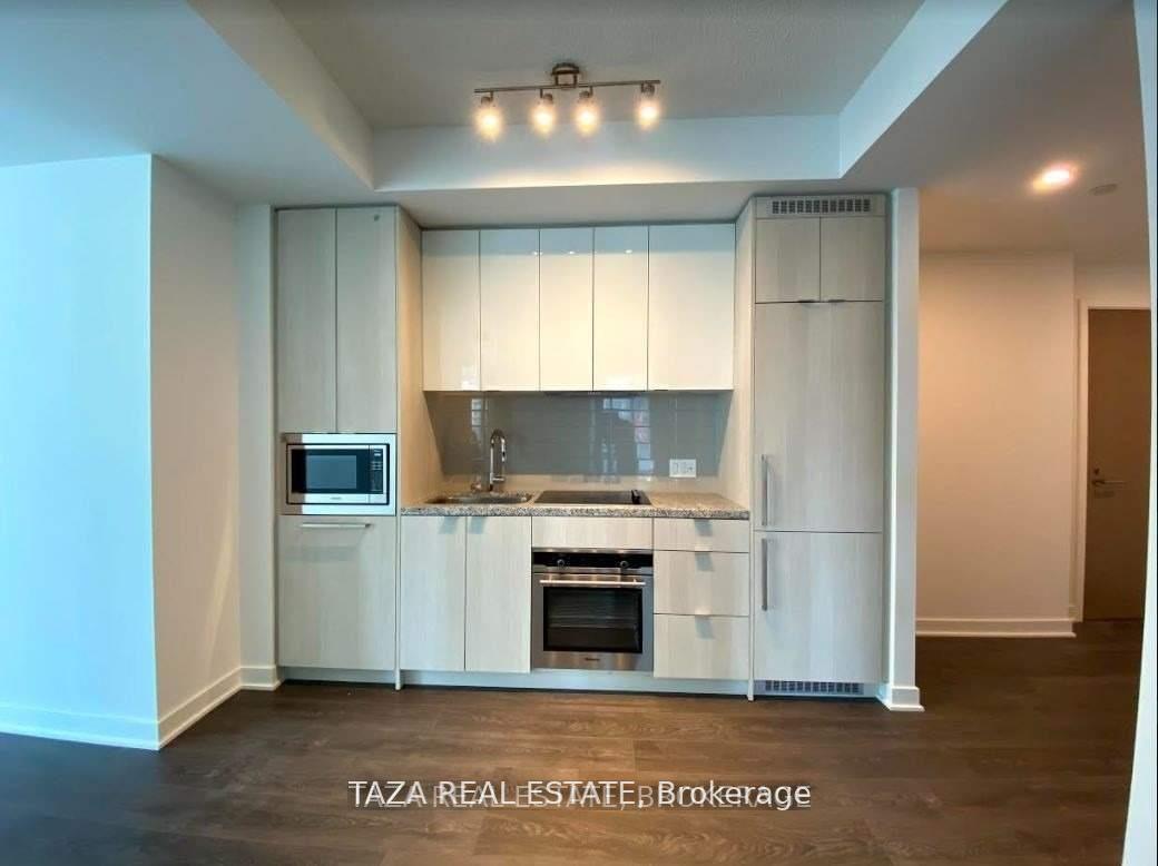 Photo 4 of Unit 1505, 125 Blue Jays Way, Toronto, Waterfront Communities — HOMEH