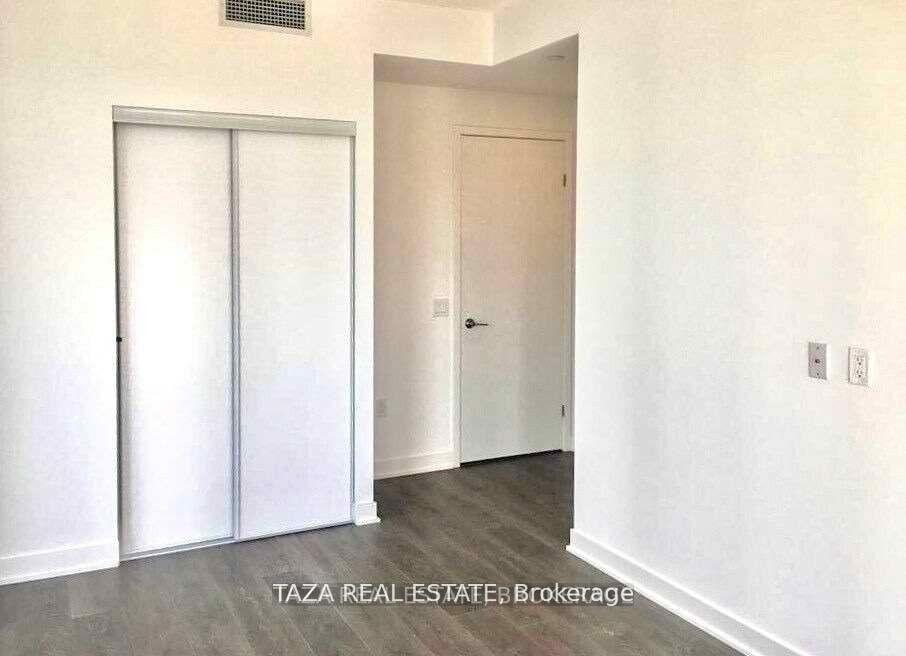 Photo 10 of Unit 1505, 125 Blue Jays Way, Toronto, Waterfront Communities — HOMEH
