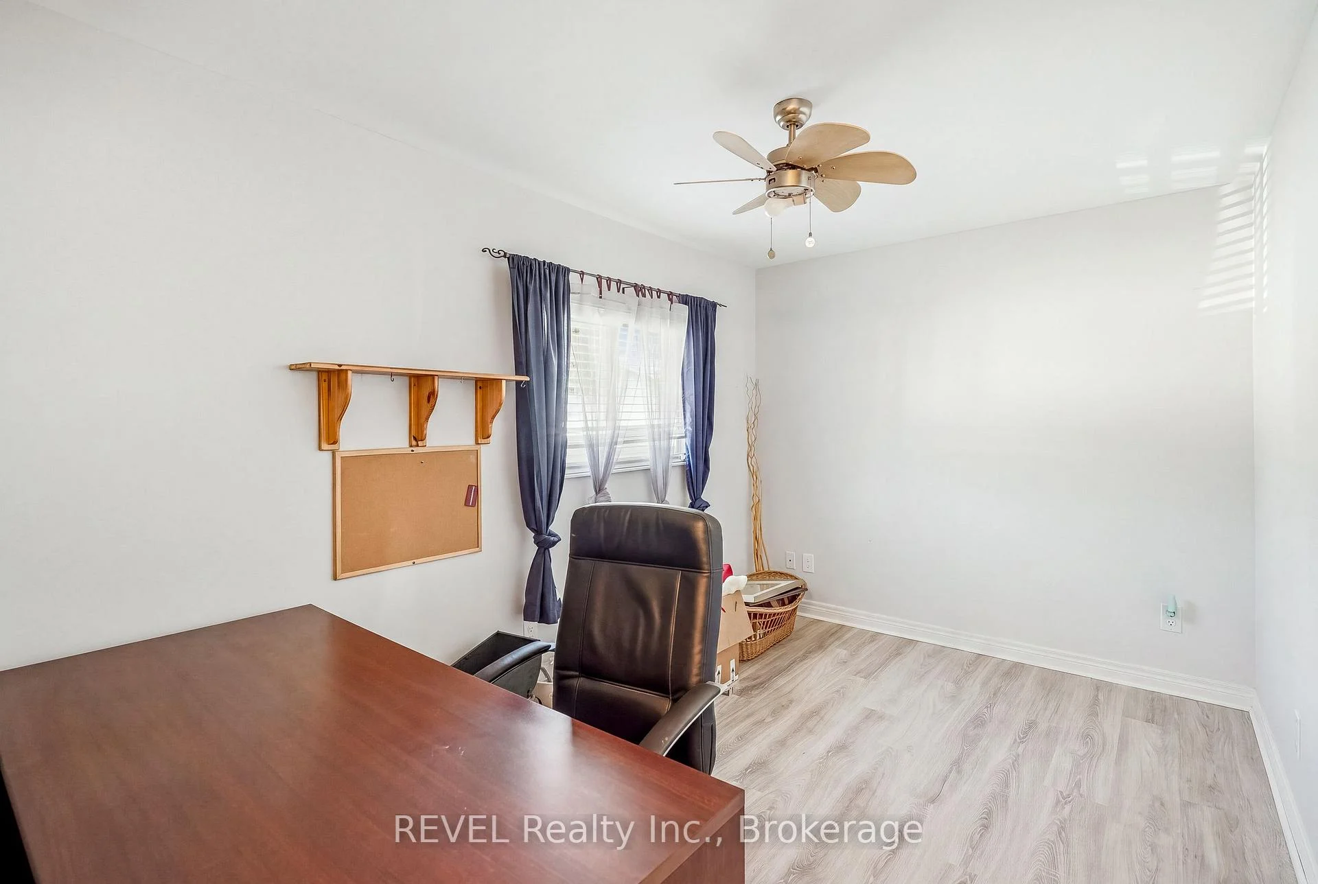 Photo 9 of 9 Cambridge Avenue, St. Catharines, Secord Woods — HOMEH