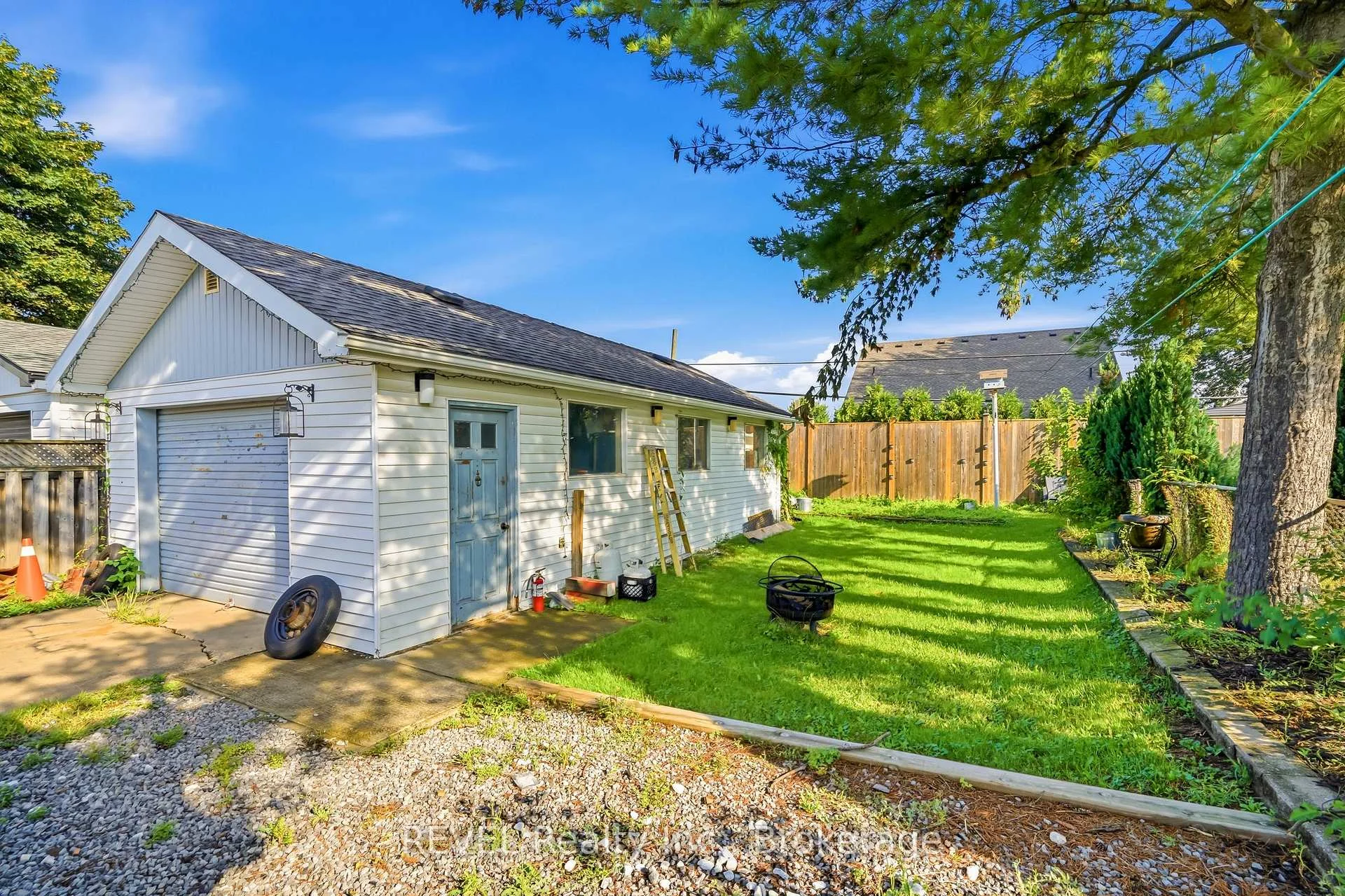 Photo 29 of 9 Cambridge Avenue, St. Catharines, Secord Woods — HOMEH