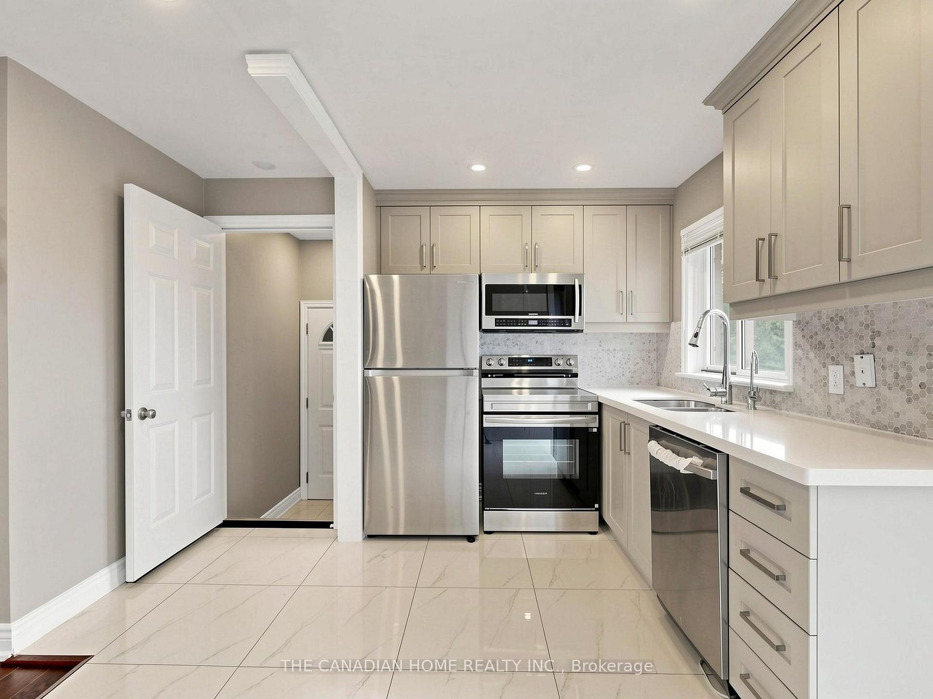 Photo 10 of 470 Cromwell Avenue, Oshawa, Vanier — HOMEH