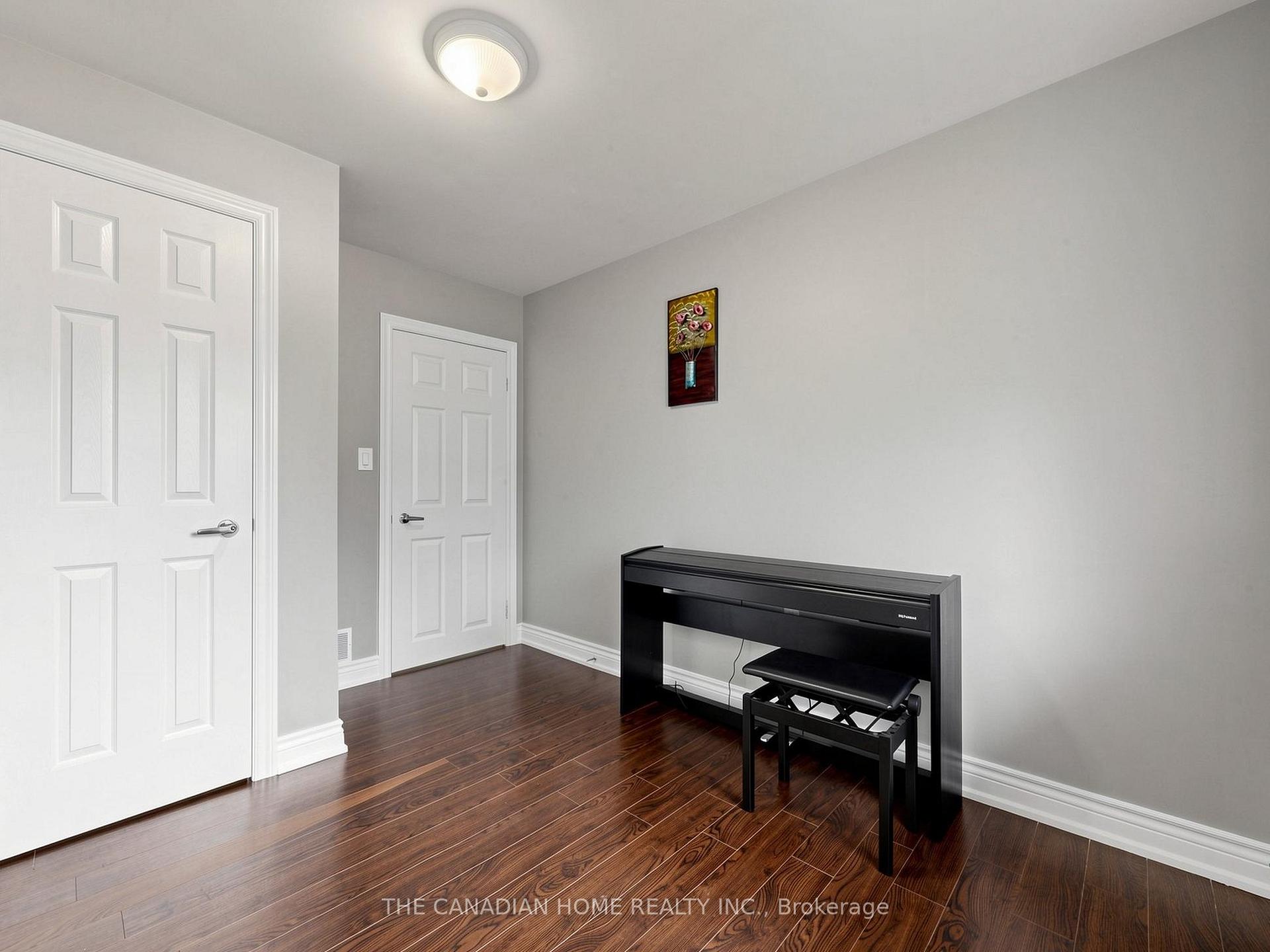 Photo 19 of 470 Cromwell Avenue, Oshawa, Vanier — HOMEH