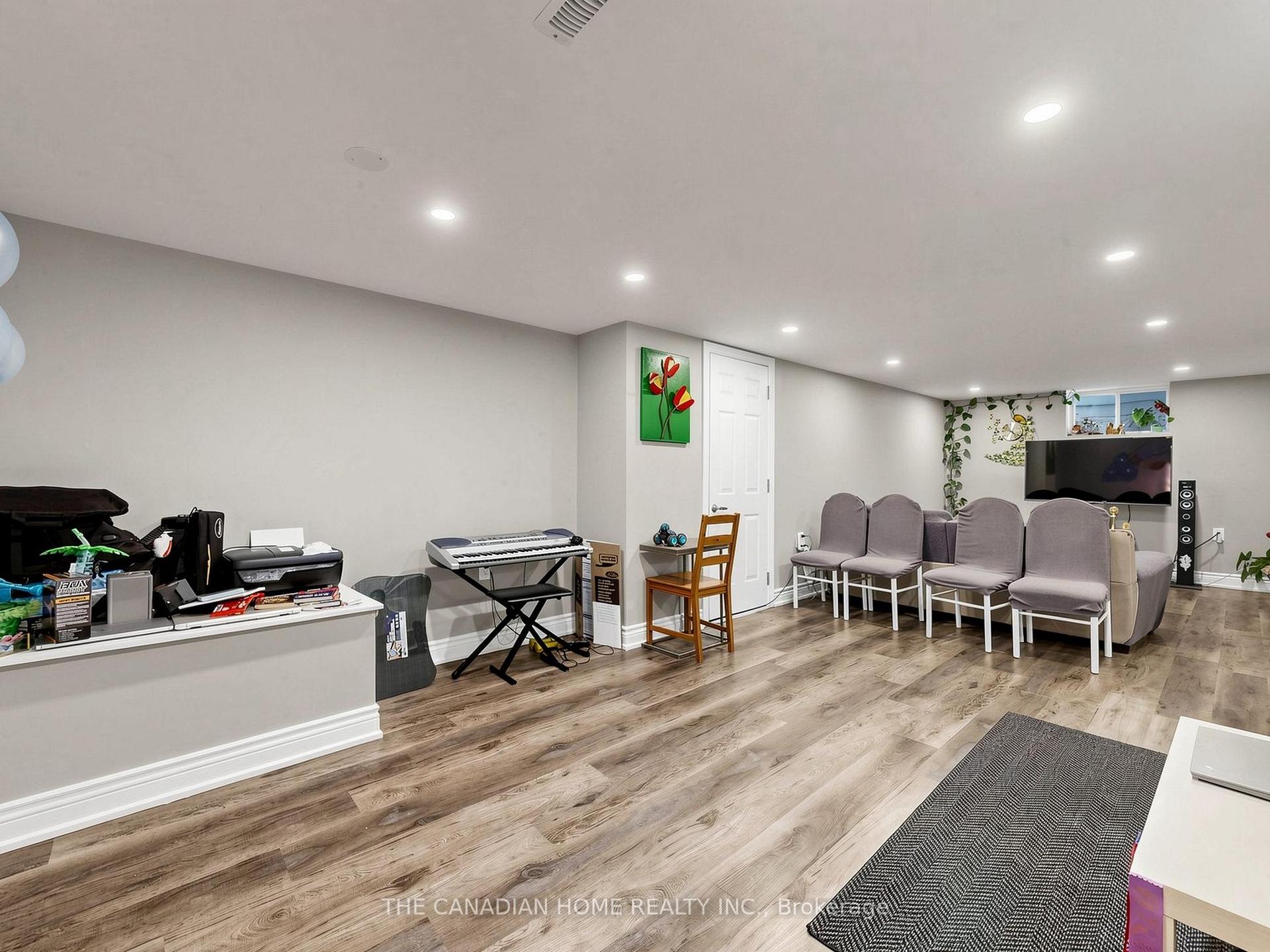 Photo 31 of 470 Cromwell Avenue, Oshawa, Vanier — HOMEH