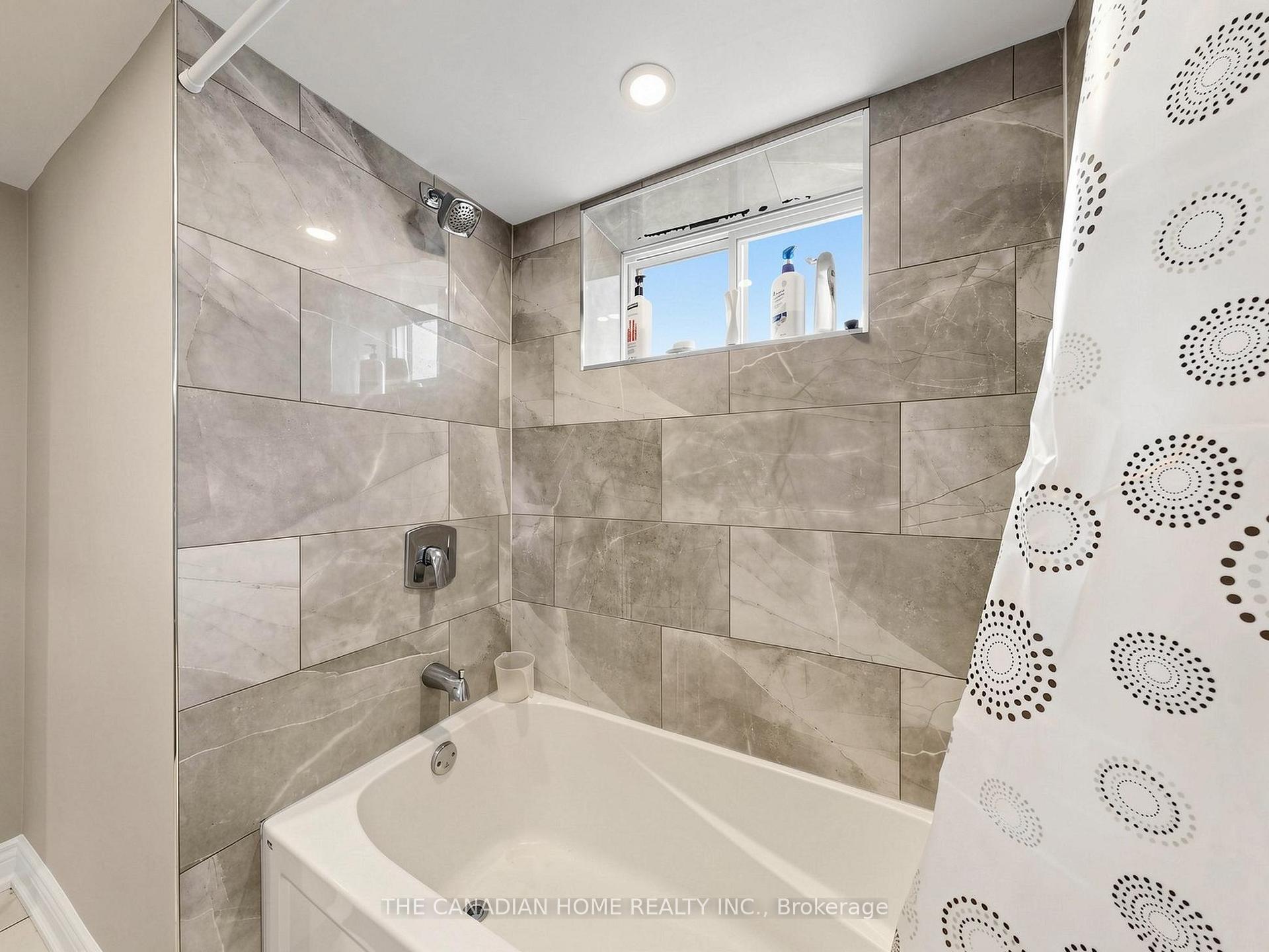 Photo 37 of 470 Cromwell Avenue, Oshawa, Vanier — HOMEH