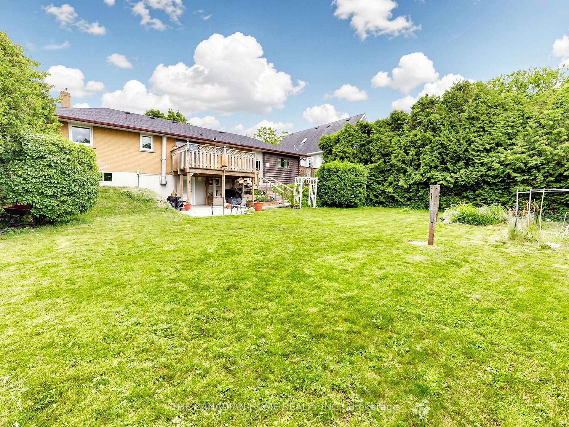 Photo 45 of 470 Cromwell Avenue, Oshawa, Vanier — HOMEH