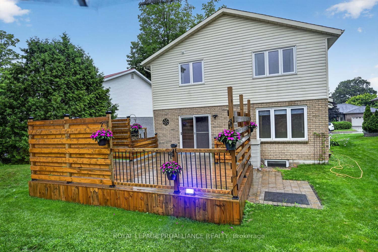 Photo 33 of 388 Brock Street, Brockville, Brockville — HOMEH