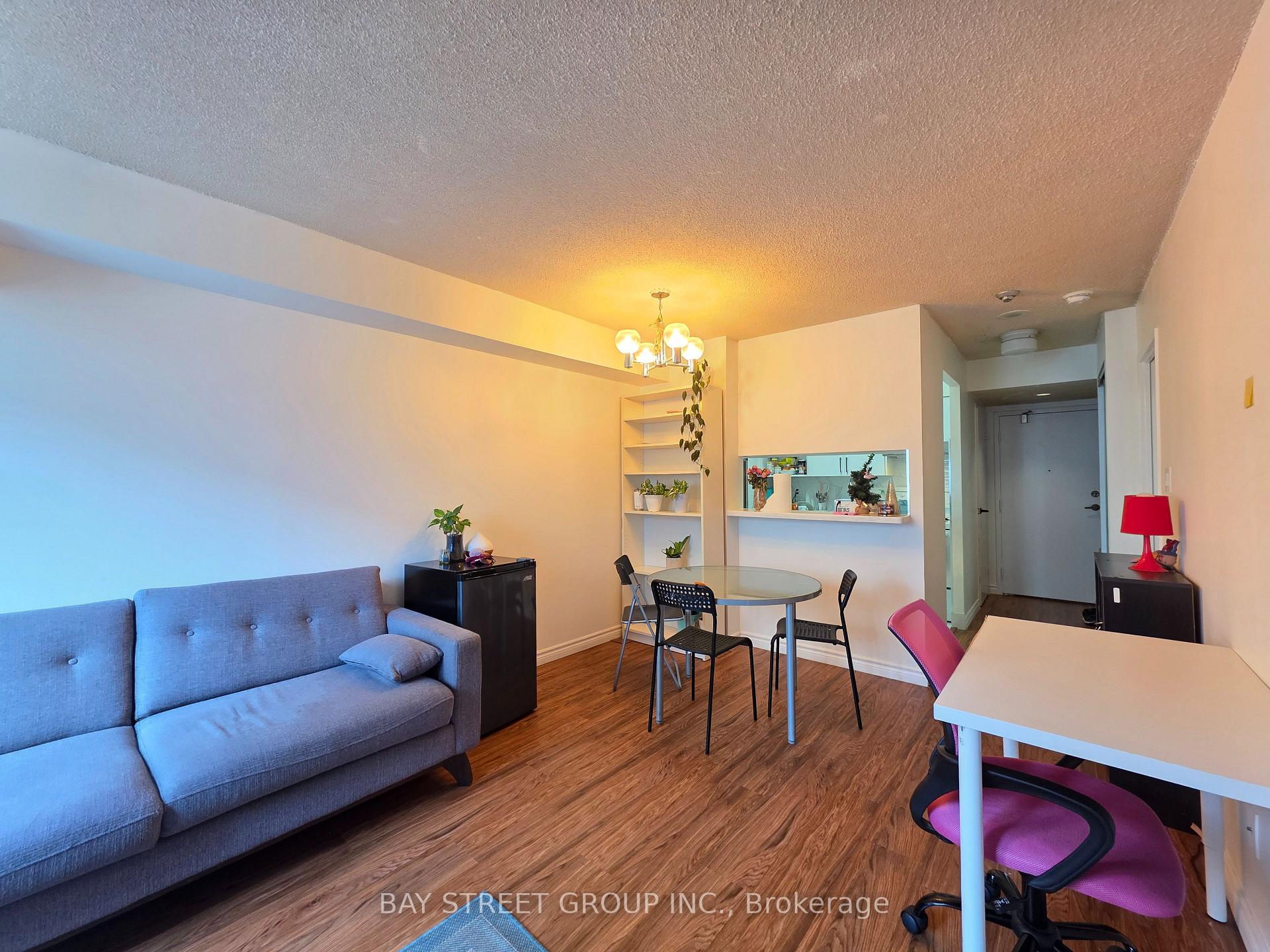 Photo 2 of Unit 1202, 633 Bay Street, Toronto, Bay Street Corridor — HOMEH