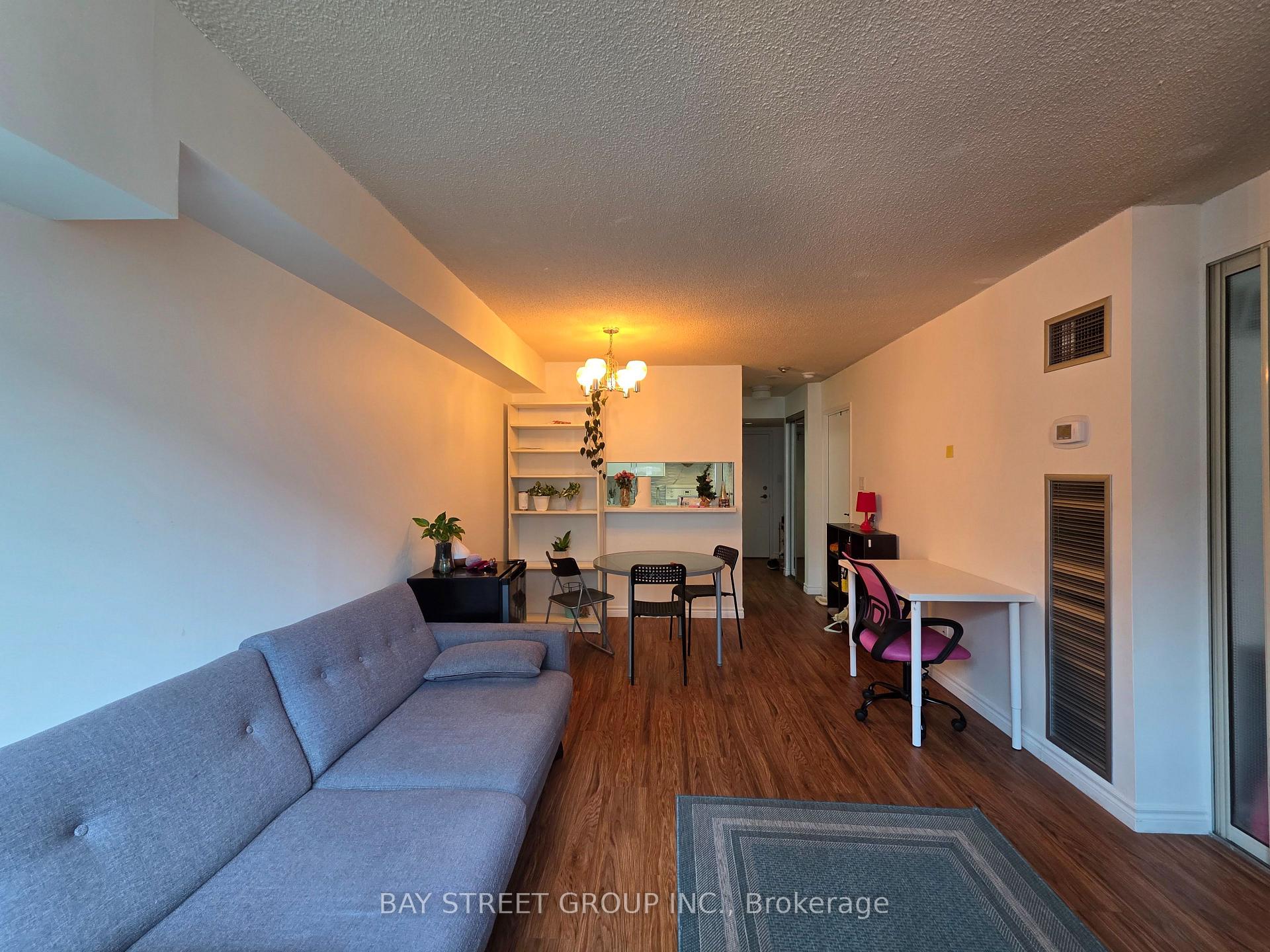 Photo 4 of Unit 1202, 633 Bay Street, Toronto, Bay Street Corridor — HOMEH