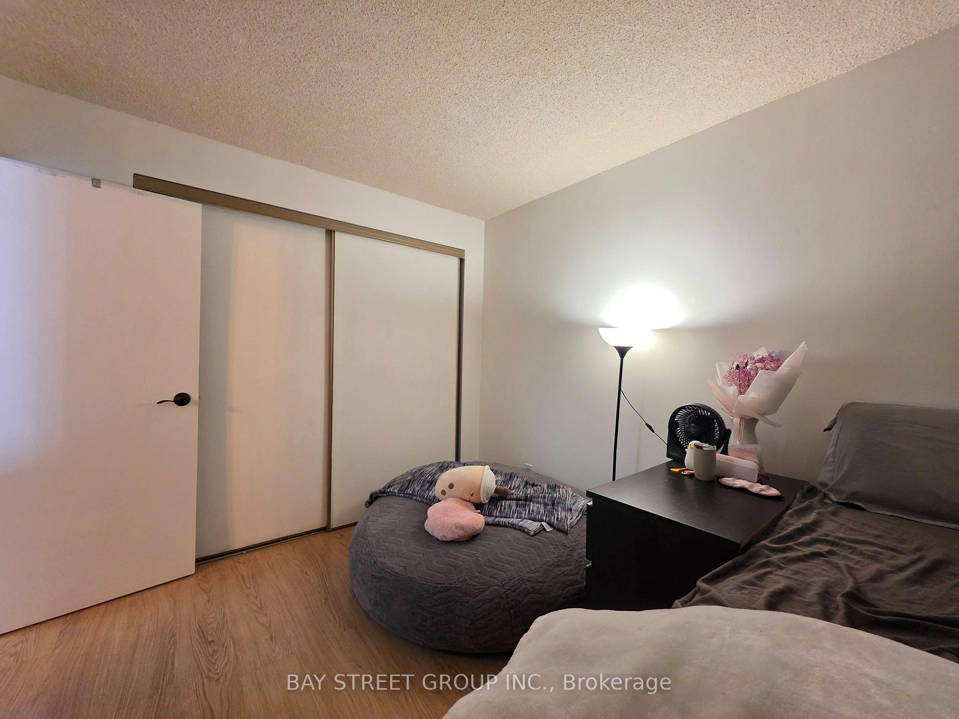 Photo 9 of Unit 1202, 633 Bay Street, Toronto, Bay Street Corridor — HOMEH