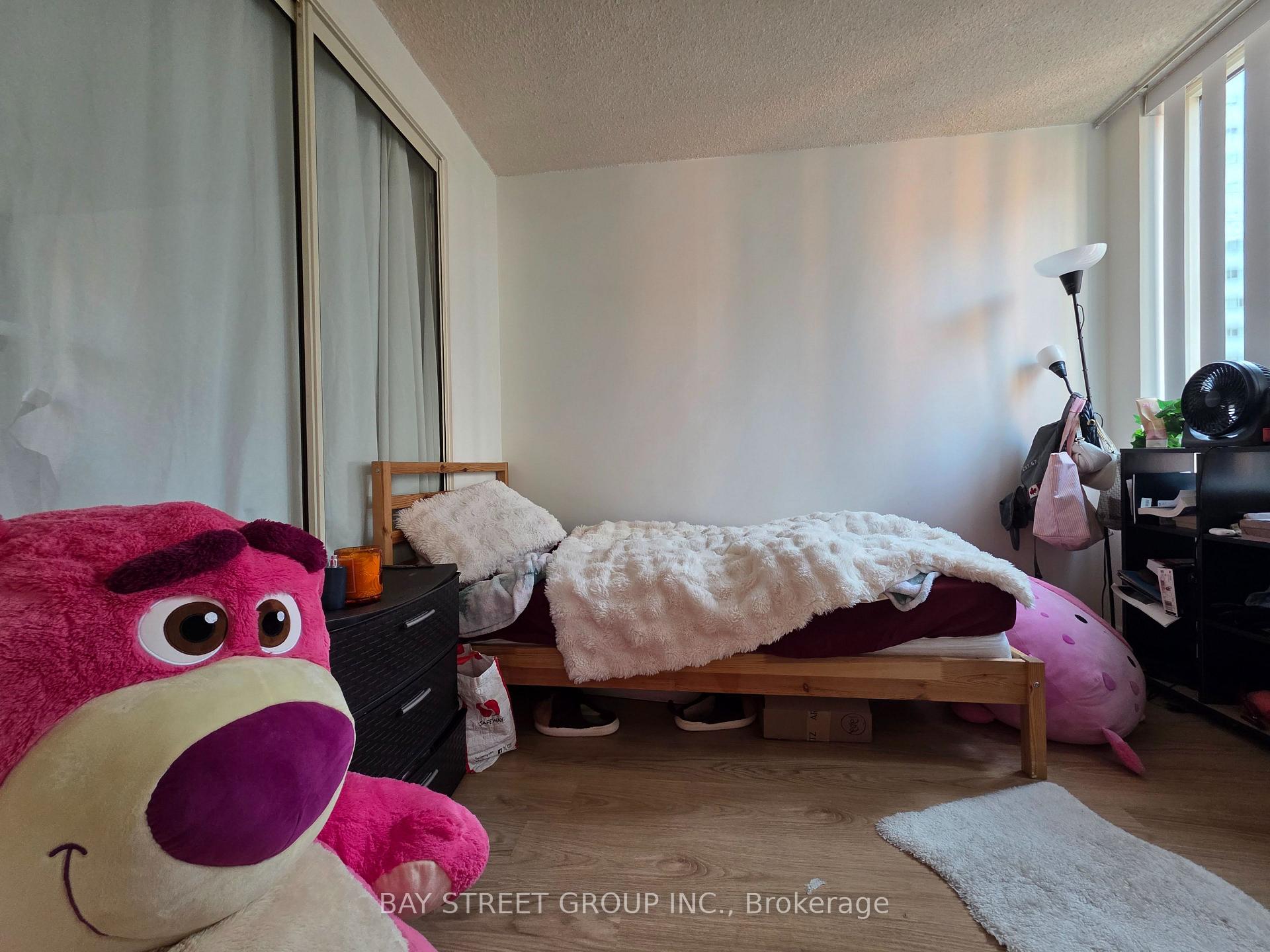 Photo 13 of Unit 1202, 633 Bay Street, Toronto, Bay Street Corridor — HOMEH