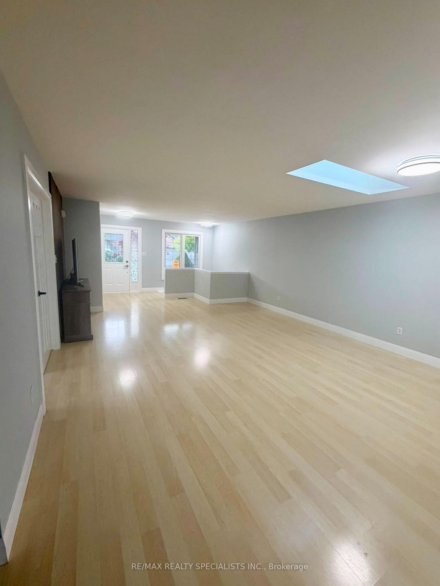 Photo 13 of Unit 19, 145 North Centre Road, London, North B — HOMEH
