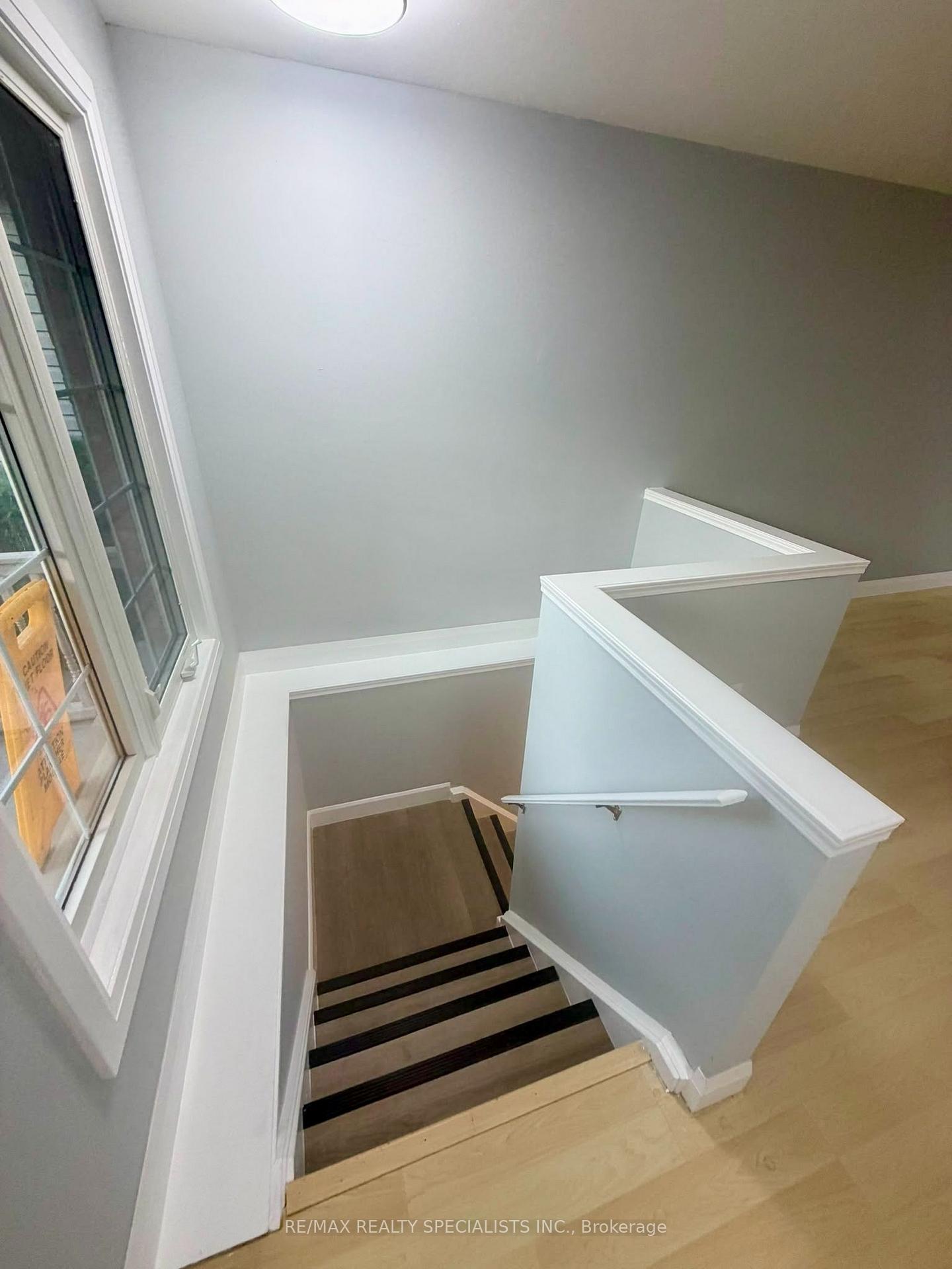 Photo 17 of Unit 19, 145 North Centre Road, London, North B — HOMEH