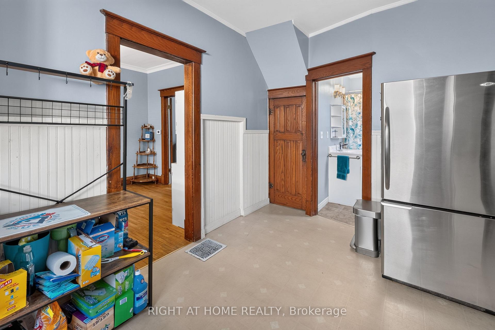 Photo 13 of 72 Maple Street, St. Thomas — HOMEH