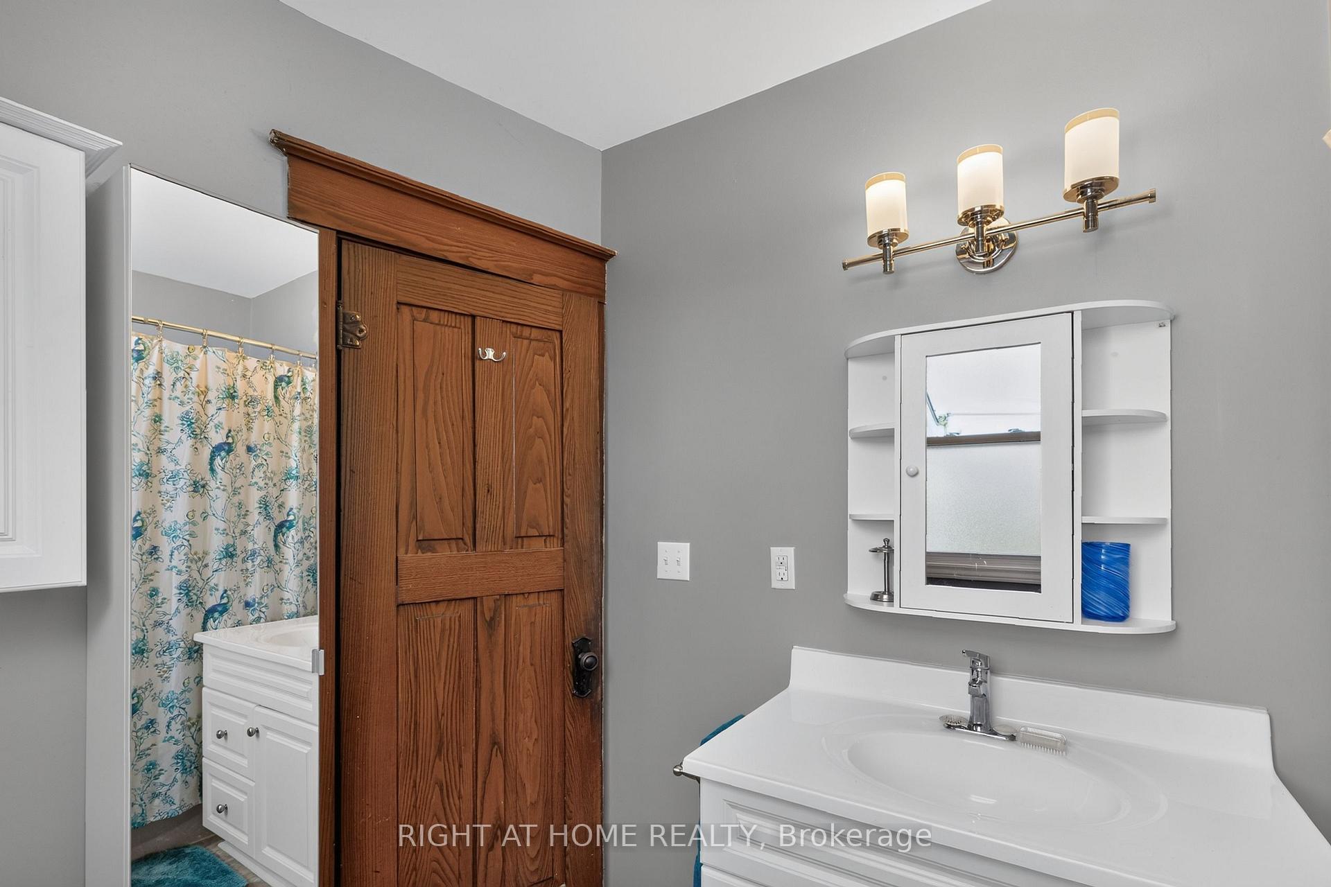 Photo 16 of 72 Maple Street, St. Thomas — HOMEH