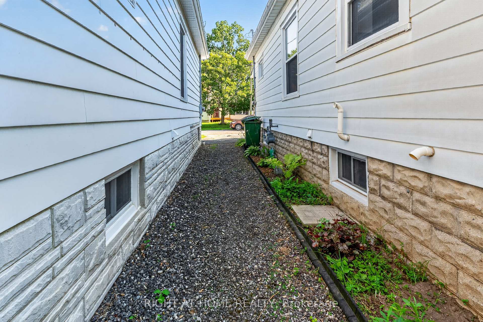 Photo 34 of 72 Maple Street, St. Thomas — HOMEH