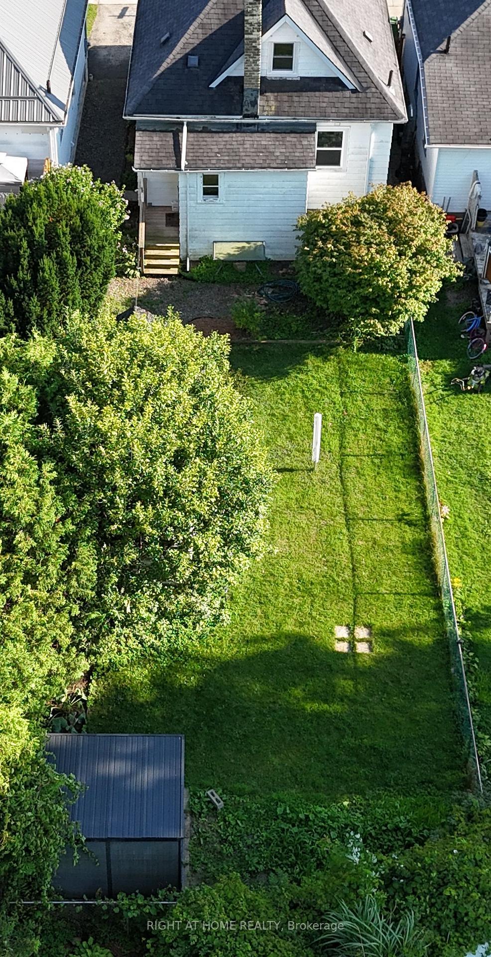 Photo 40 of 72 Maple Street, St. Thomas — HOMEH