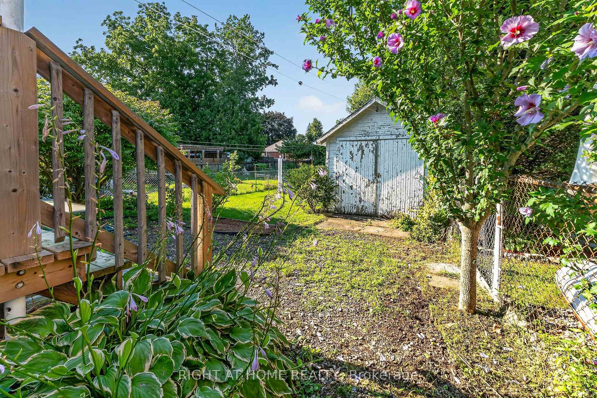 Photo 44 of 72 Maple Street, St. Thomas — HOMEH