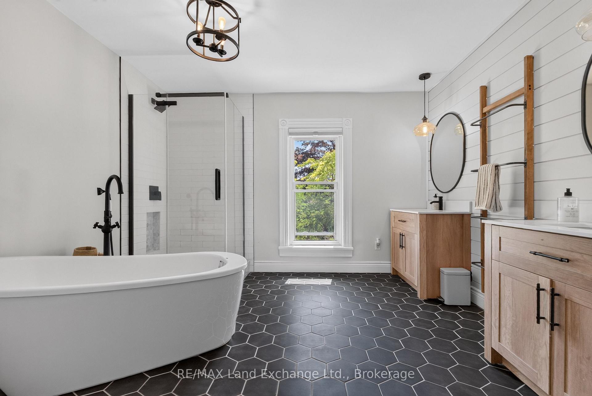 Photo 24 of 581 Queen Street, Kincardine — HOMEH