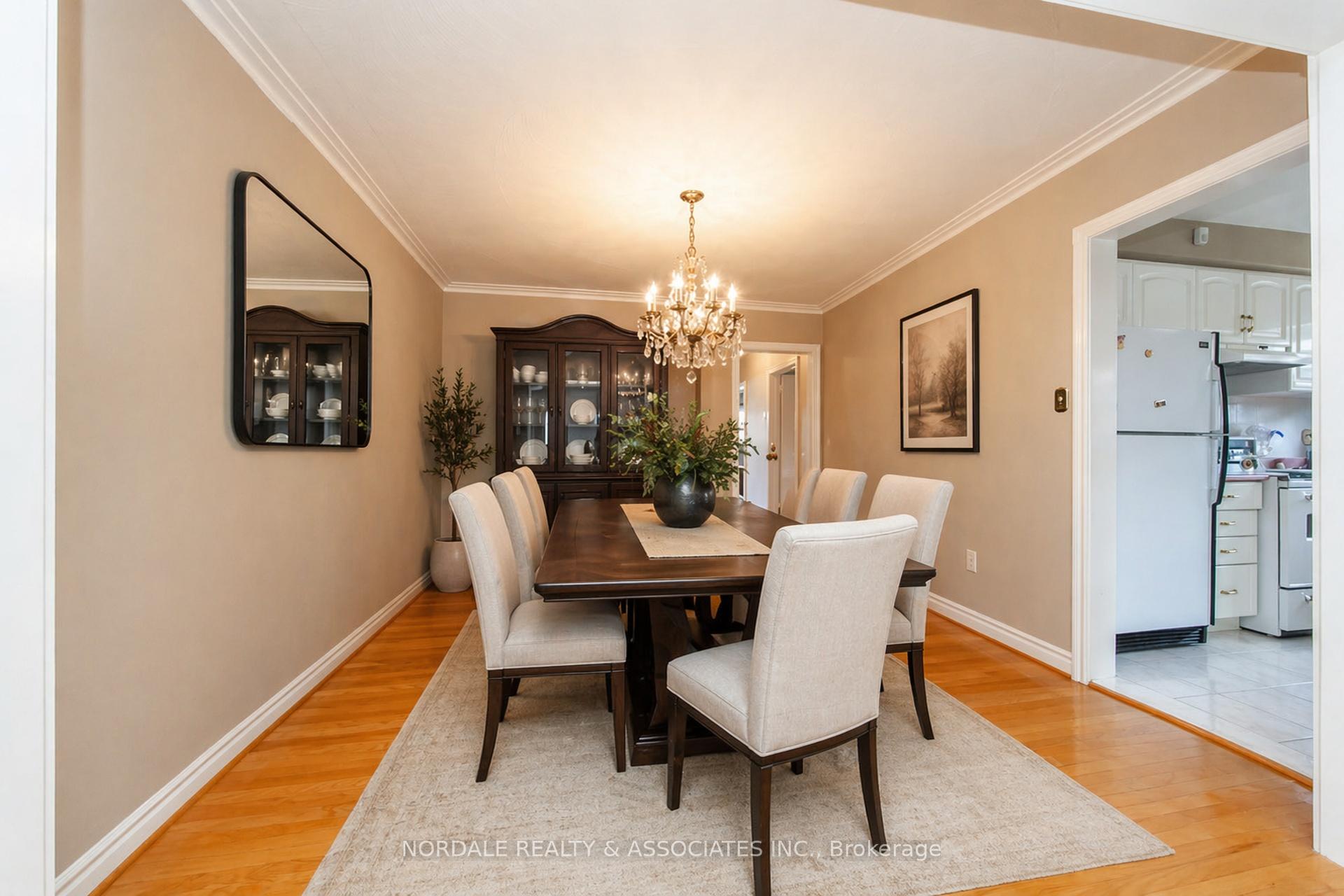 Photo 12 of 288 Hullmar Drive, North York, Black Creek — HOMEH