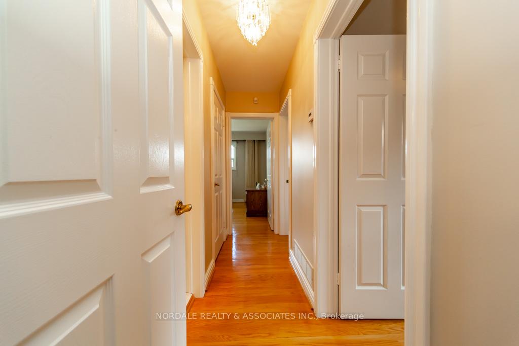Photo 14 of 288 Hullmar Drive, North York, Black Creek — HOMEH