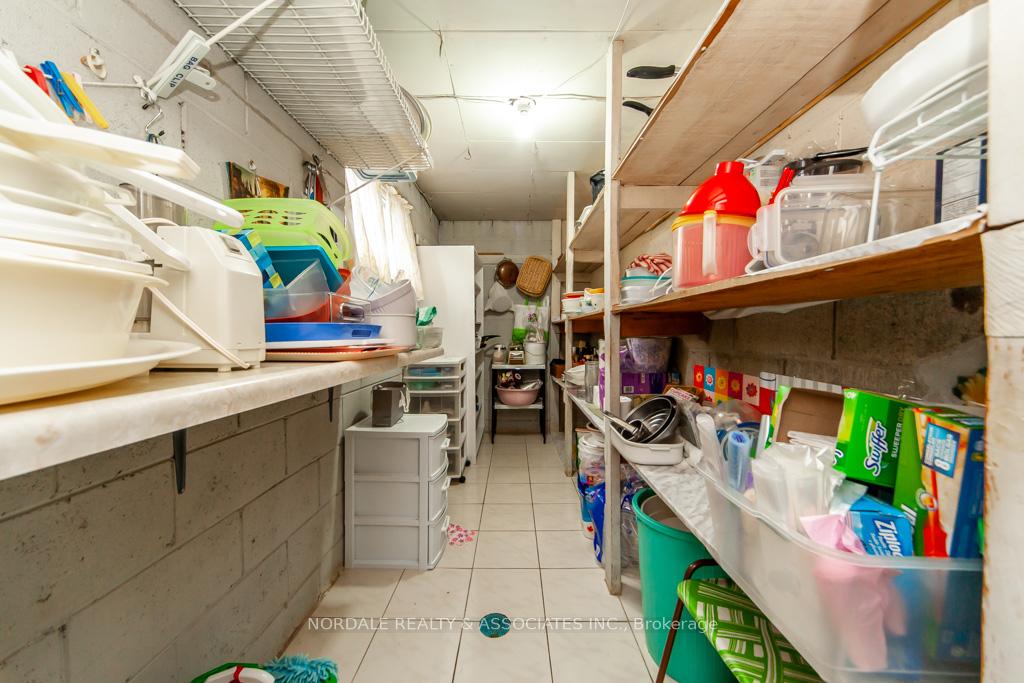 Photo 25 of 288 Hullmar Drive, North York, Black Creek — HOMEH