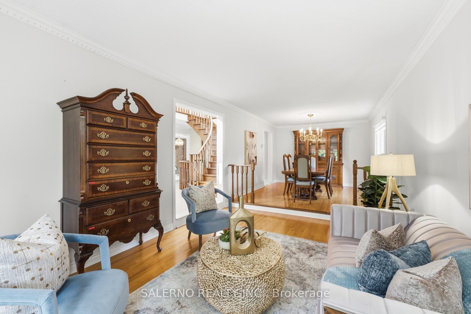 Photo 10 of 178 Wigwoss Drive, Vaughan, East Woodbridge — HOMEH