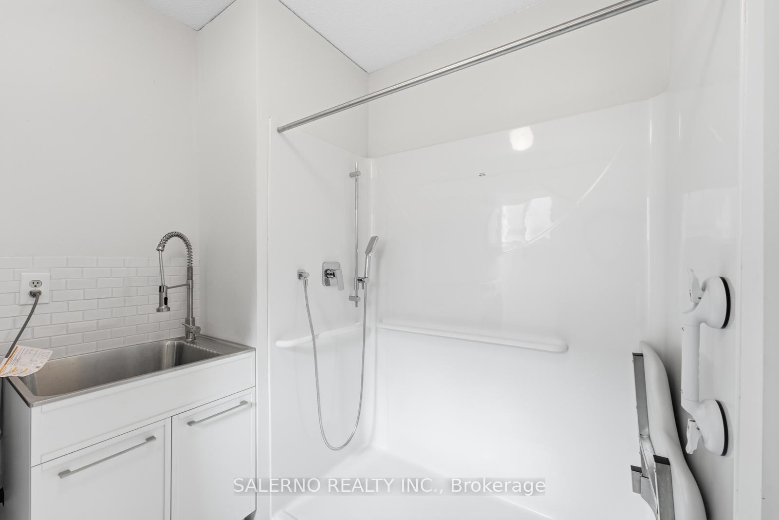 Photo 20 of 178 Wigwoss Drive, Vaughan, East Woodbridge — HOMEH
