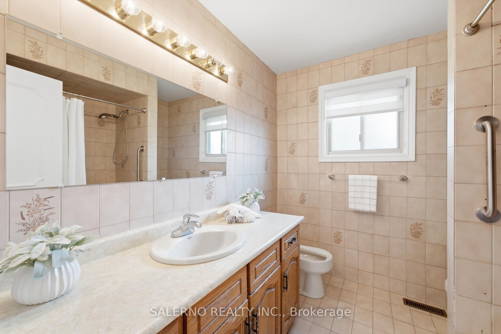 Photo 29 of 178 Wigwoss Drive, Vaughan, East Woodbridge — HOMEH