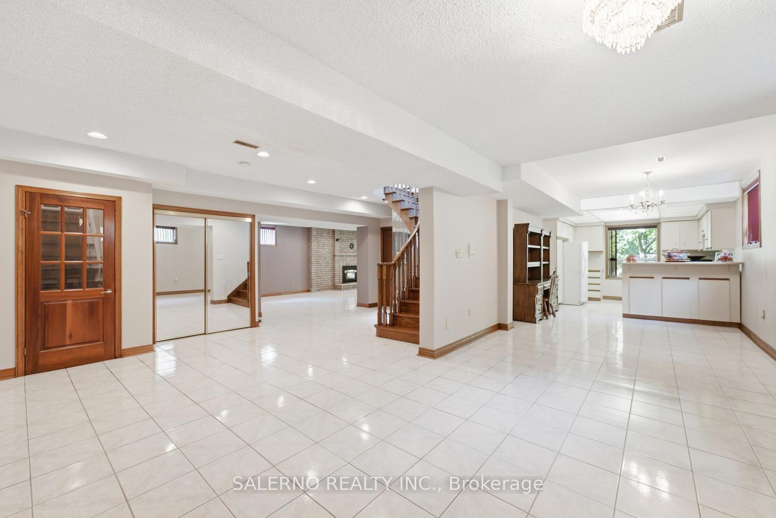 Photo 32 of 178 Wigwoss Drive, Vaughan, East Woodbridge — HOMEH