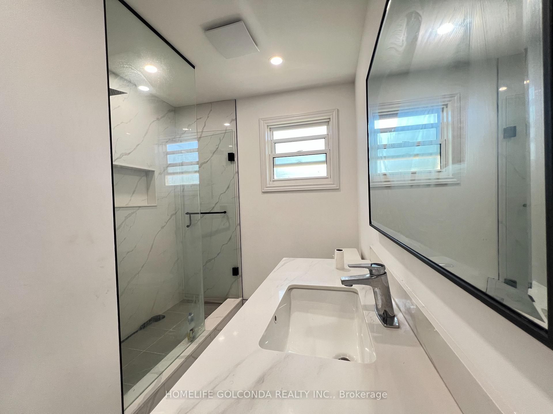 Photo 14 of Unit Upper, 5404 Heritage Hills Boulevard, Mississauga, Hurontario — HOMEH