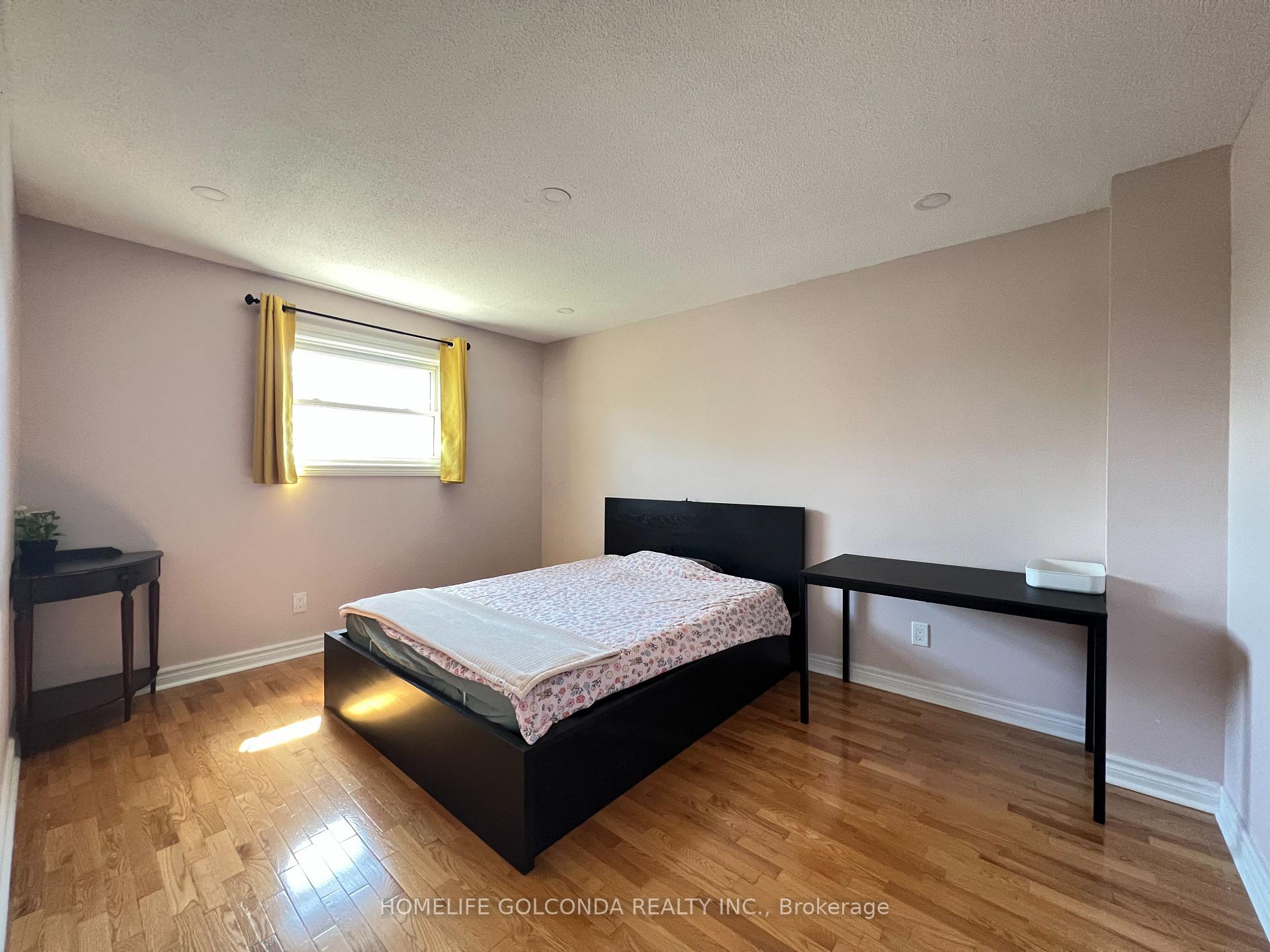 Photo 17 of Unit Upper, 5404 Heritage Hills Boulevard, Mississauga, Hurontario — HOMEH
