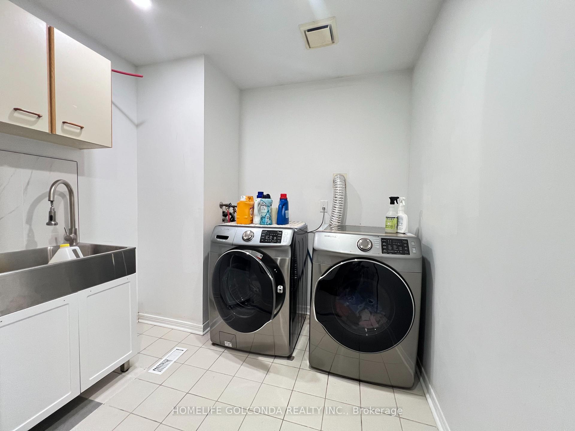 Photo 18 of Unit Upper, 5404 Heritage Hills Boulevard, Mississauga, Hurontario — HOMEH