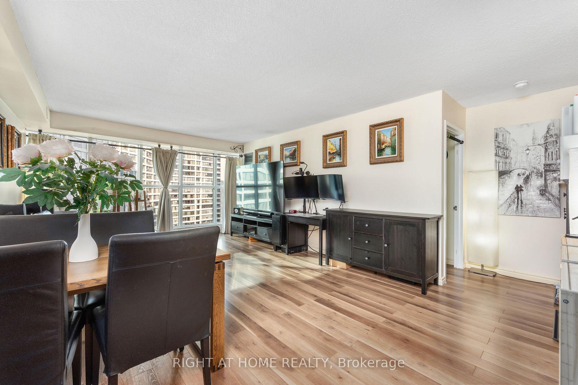 Photo 9 of Unit 2306, 77 Harbour Square, Toronto, Waterfront Communities — HOMEH