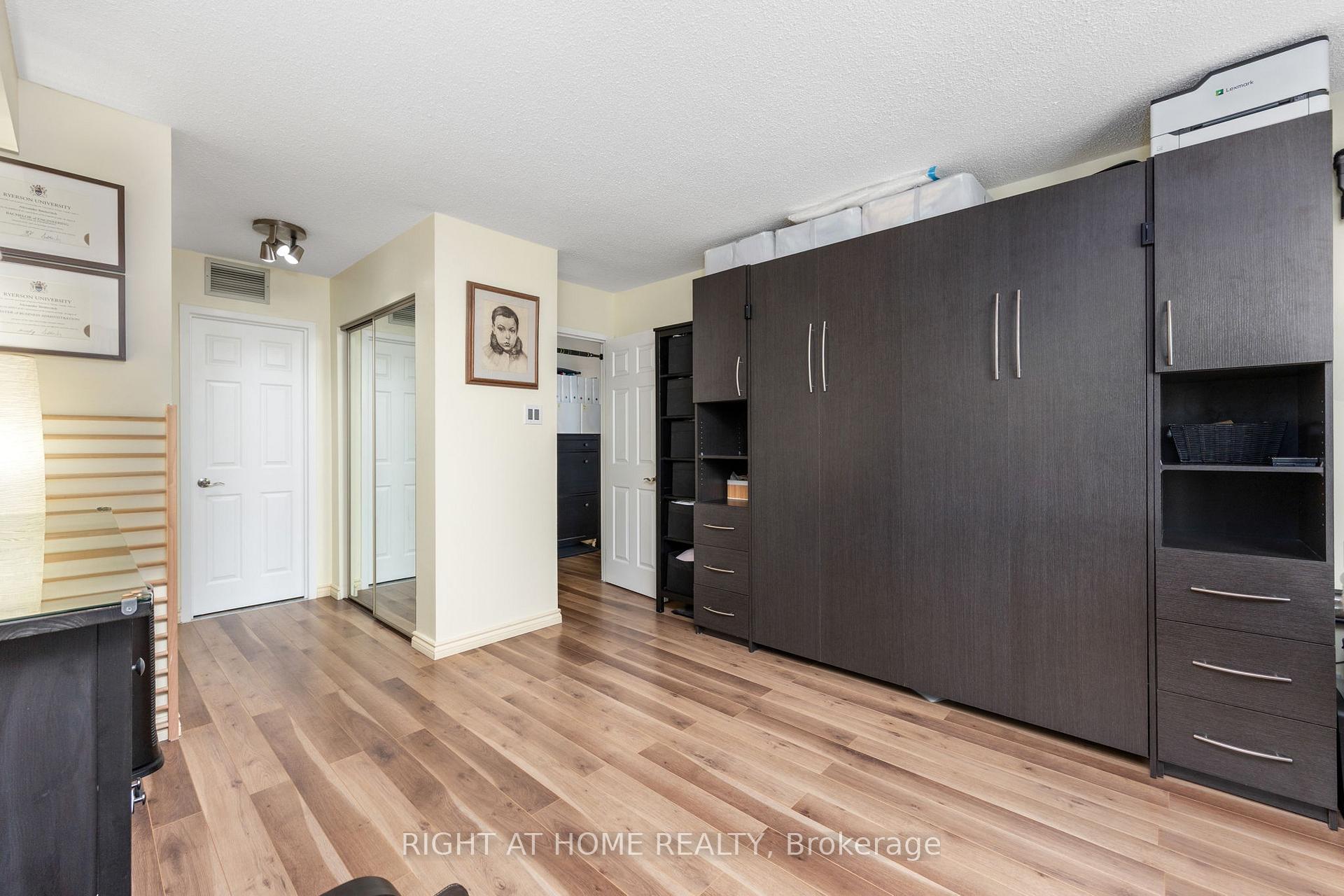 Photo 12 of Unit 2306, 77 Harbour Square, Toronto, Waterfront Communities — HOMEH