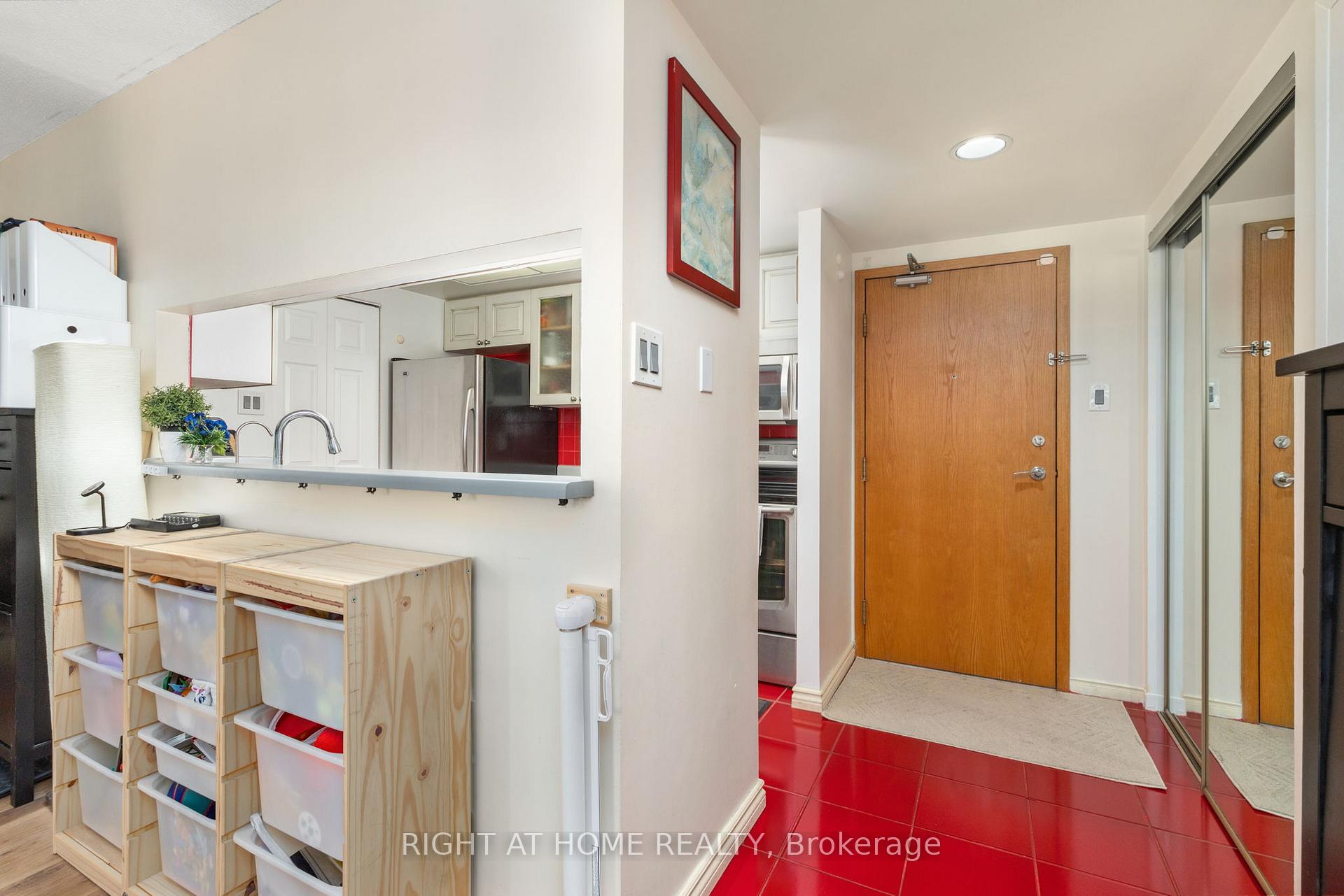 Photo 19 of Unit 2306, 77 Harbour Square, Toronto, Waterfront Communities — HOMEH