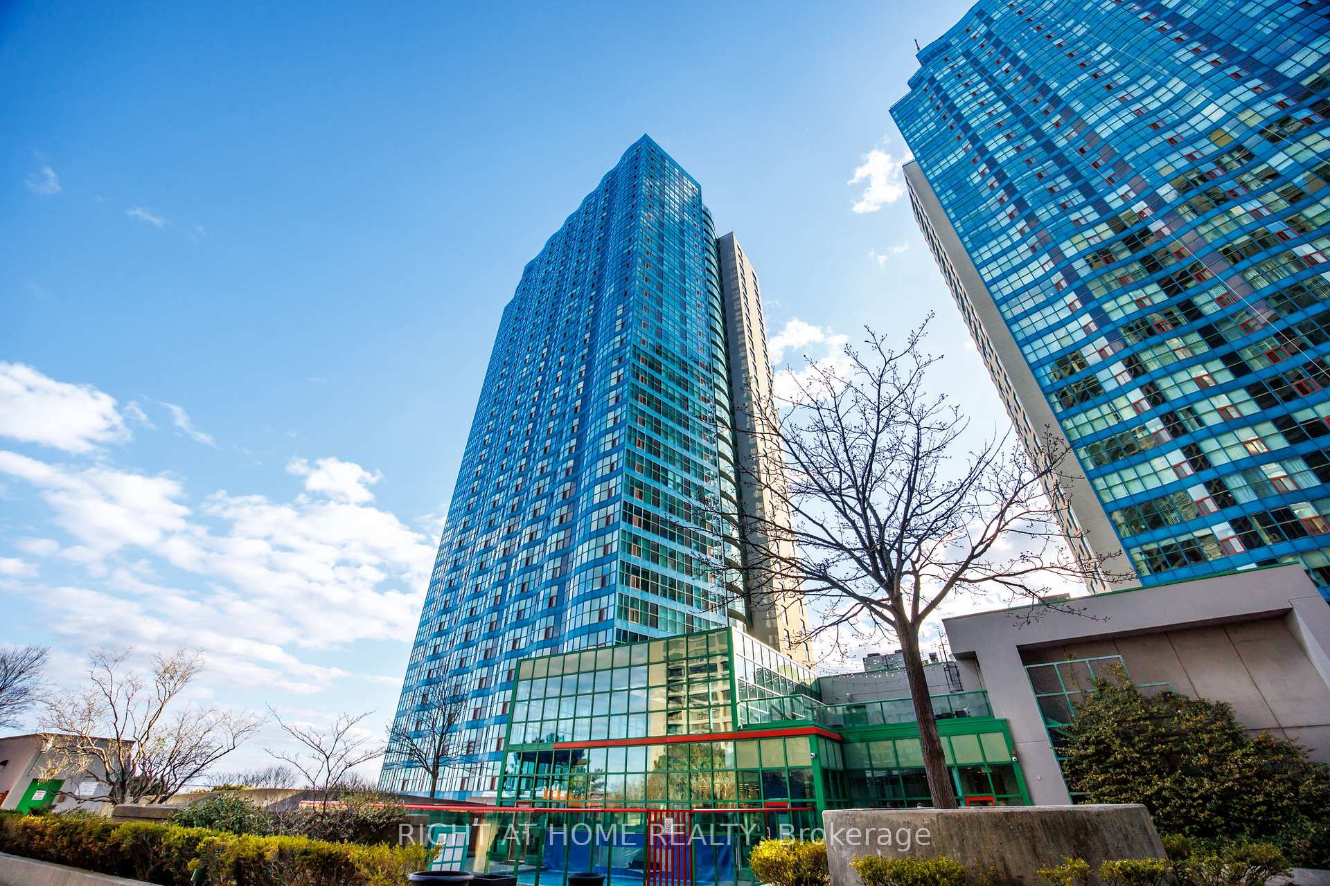 Photo 23 of Unit 2306, 77 Harbour Square, Toronto, Waterfront Communities — HOMEH