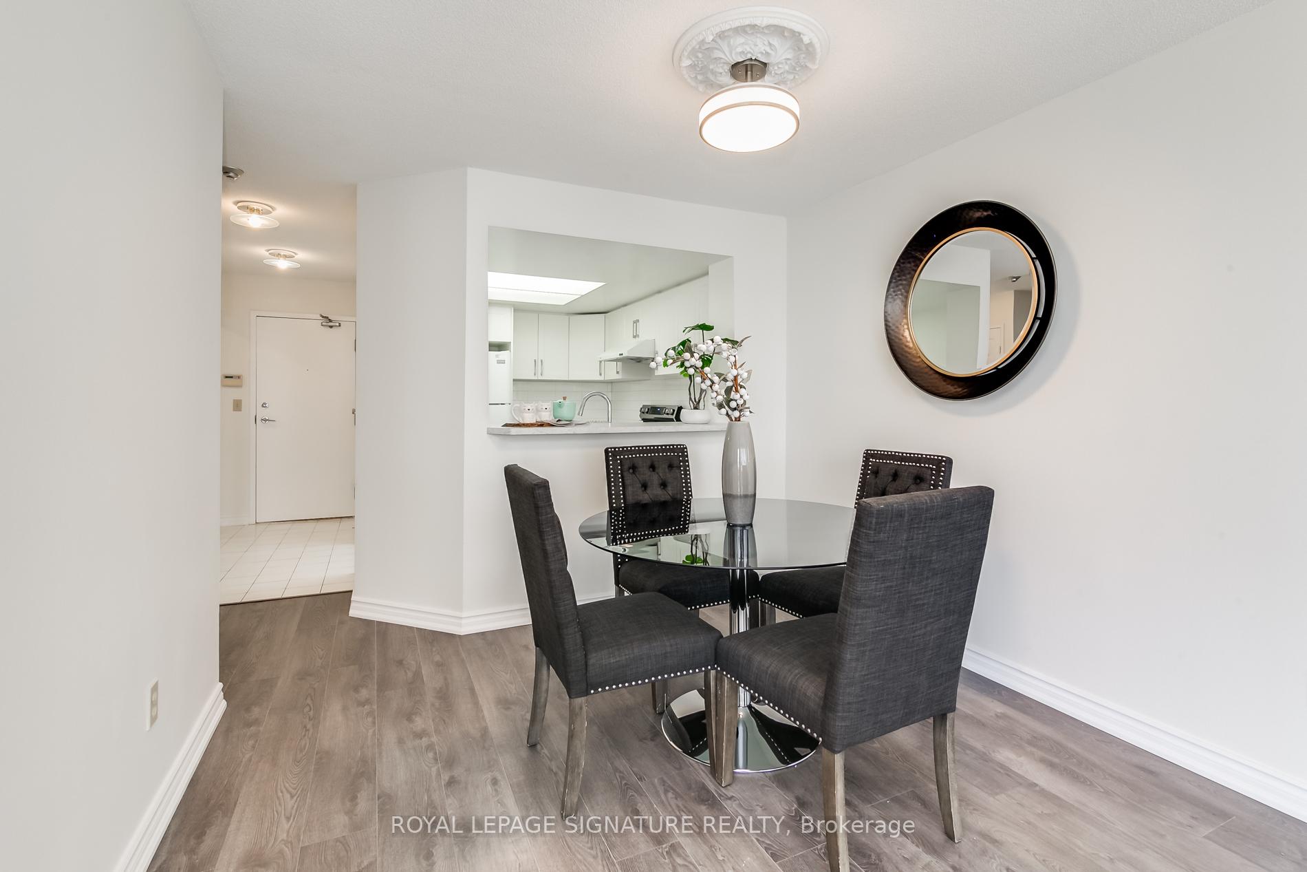 Photo 5 of Unit 707, 325 Webb Drive, Mississauga, City Centre — HOMEH