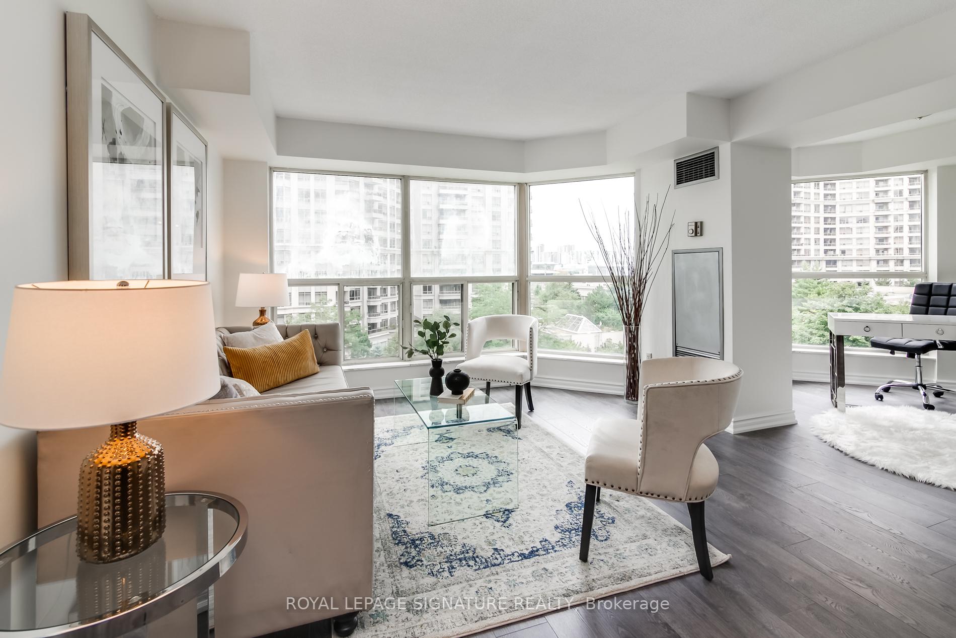 Photo 6 of Unit 707, 325 Webb Drive, Mississauga, City Centre — HOMEH