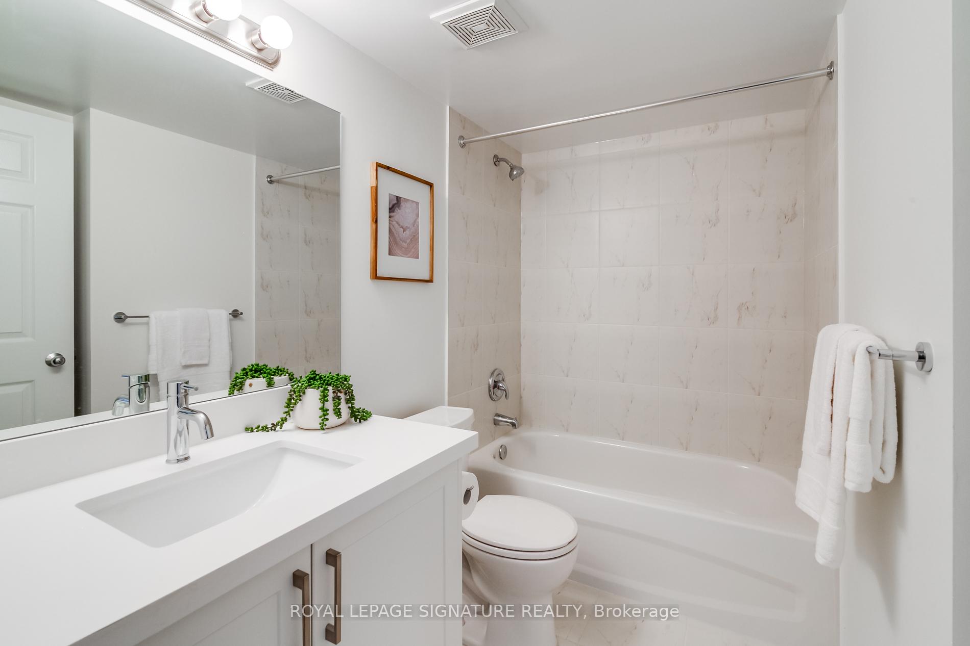 Photo 10 of Unit 707, 325 Webb Drive, Mississauga, City Centre — HOMEH