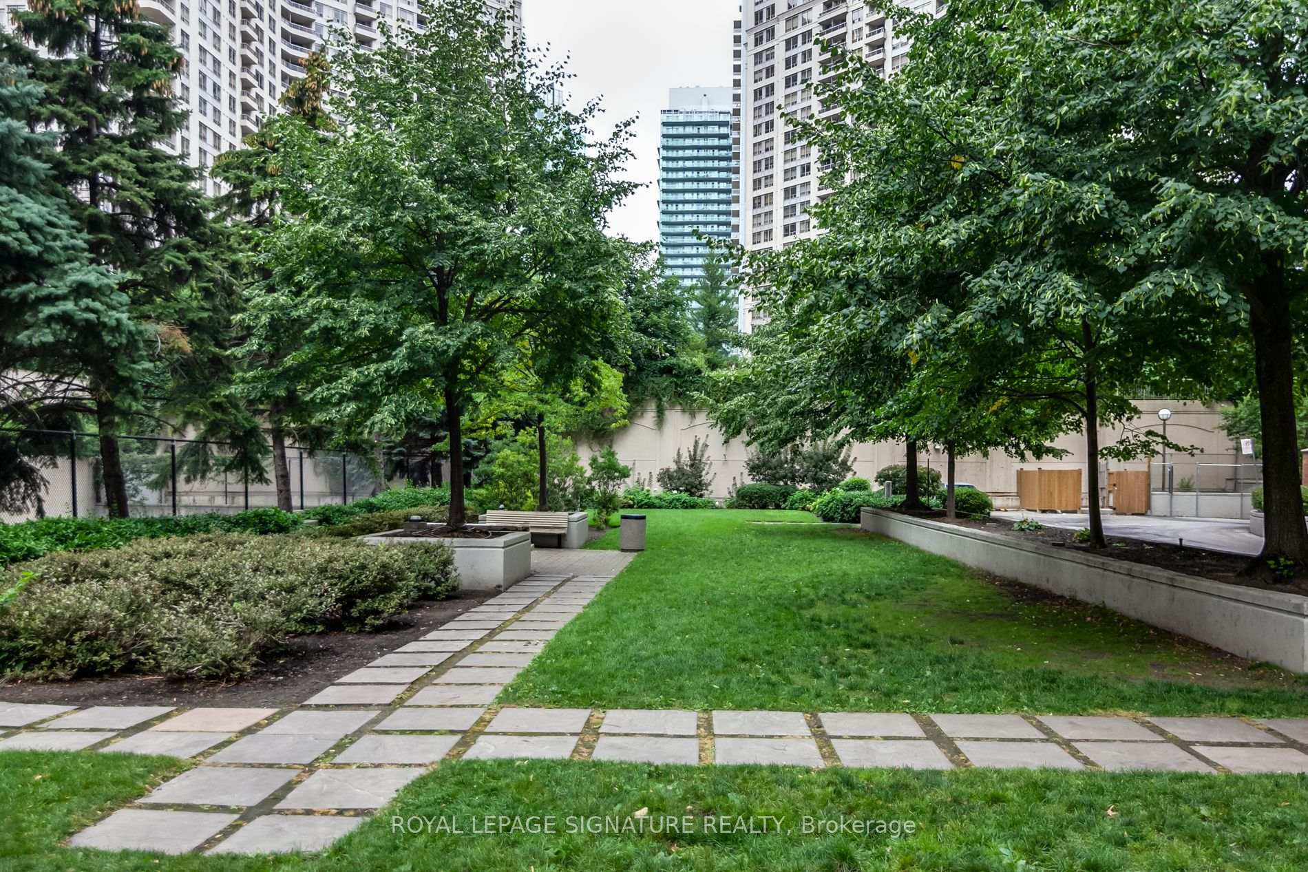 Photo 16 of Unit 707, 325 Webb Drive, Mississauga, City Centre — HOMEH