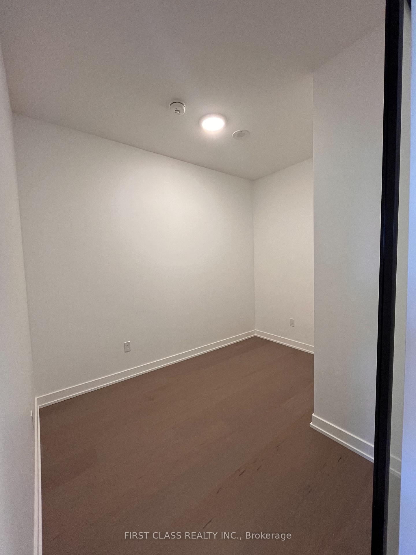 Photo 6 of Unit 908, 91 Montclair Avenue, Toronto, Forest Hill South — HOMEH